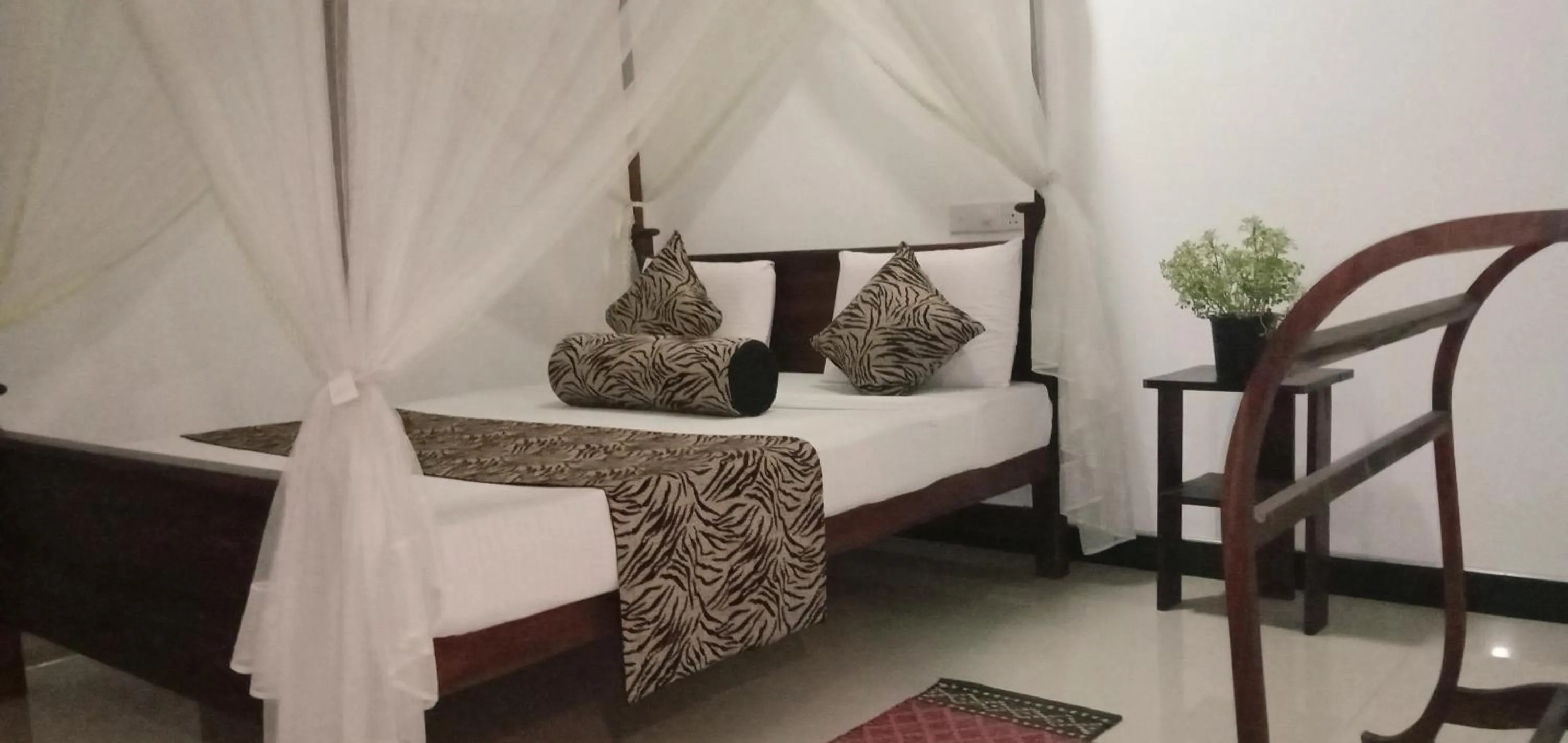 Bedroom, Bed in Sigiriya Rock Gate Resort