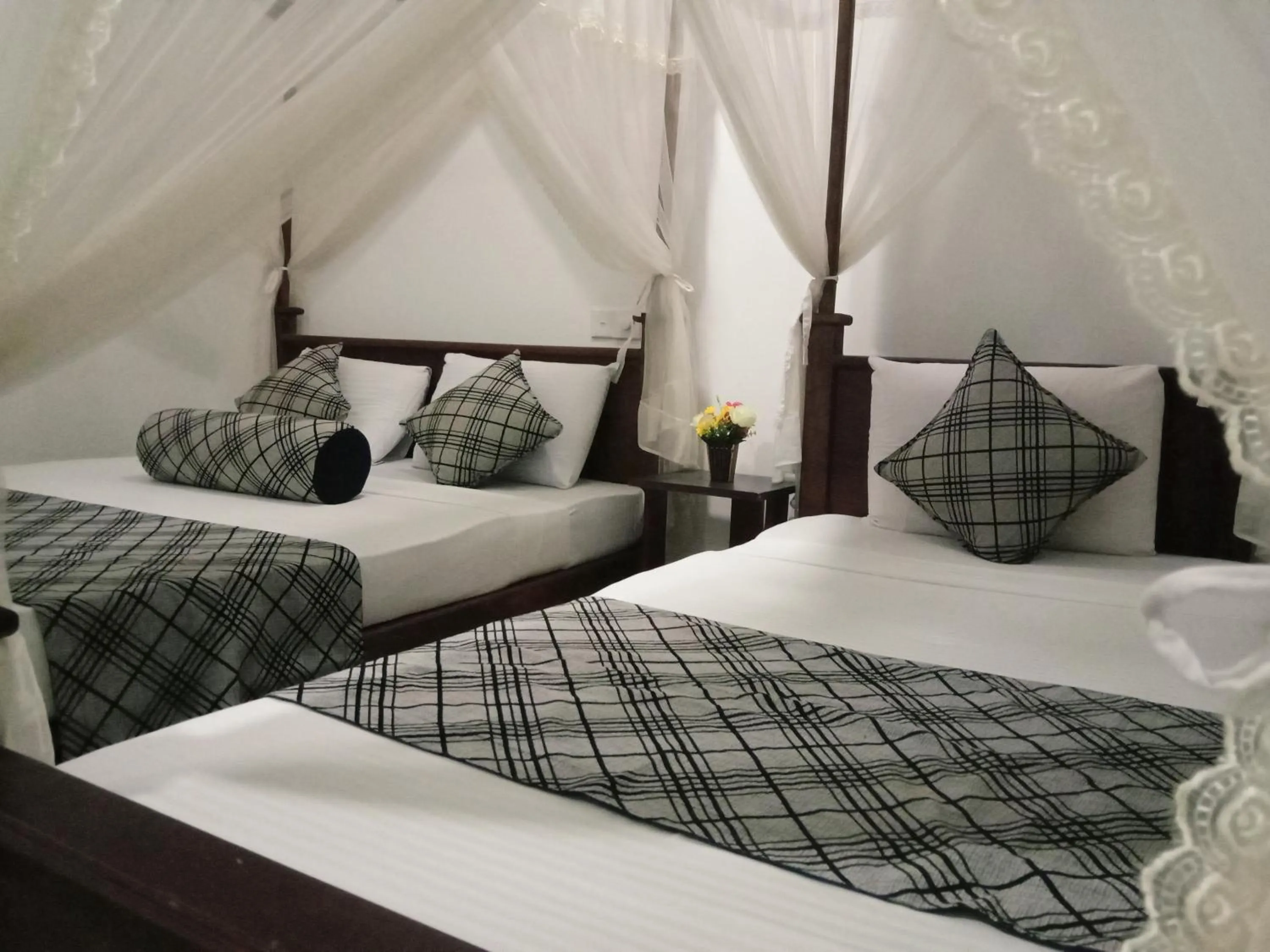 Bedroom, Bed in Sigiriya Rock Gate Resort