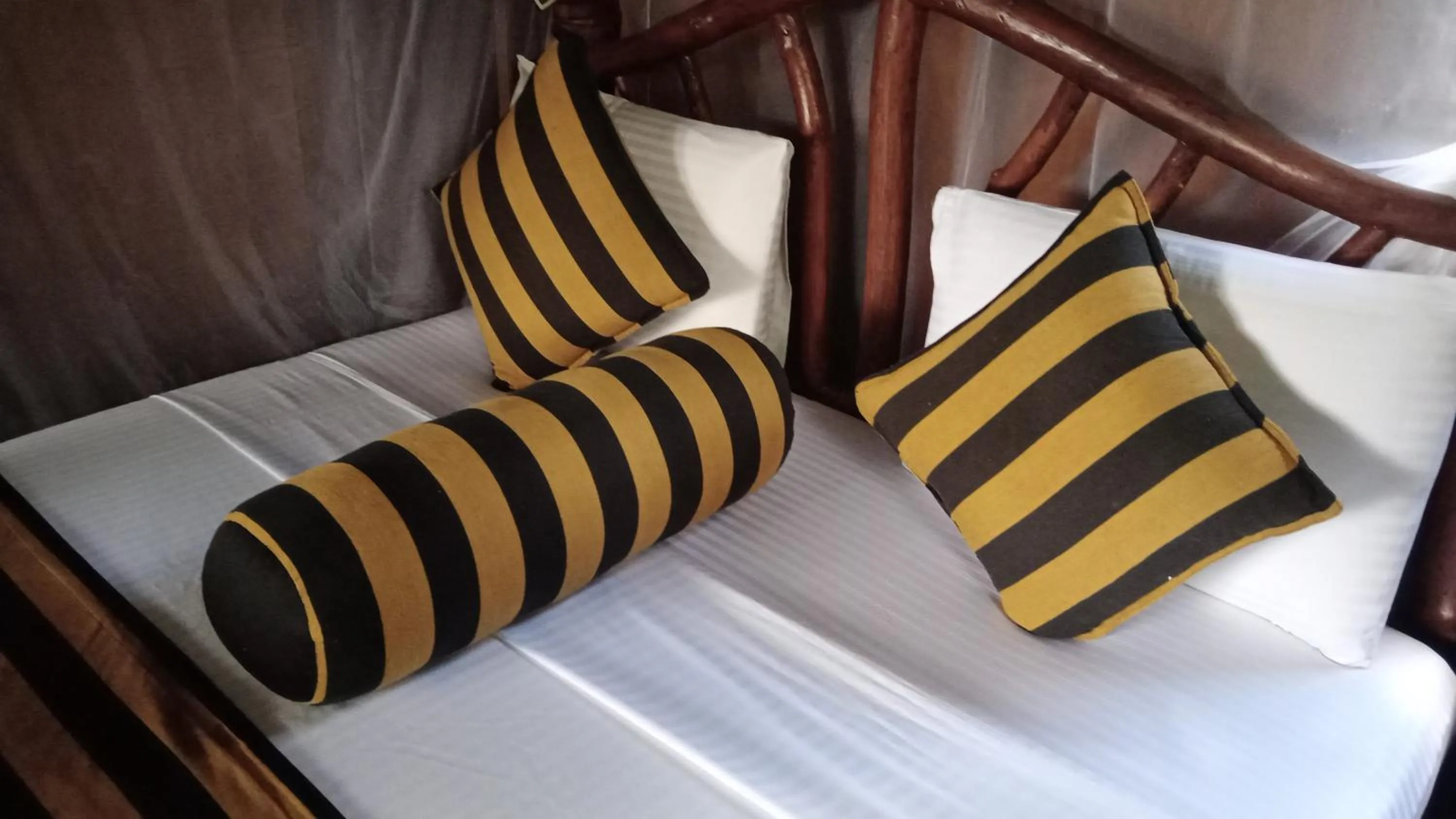 Bedroom, Bed in Sigiriya Rock Gate Resort