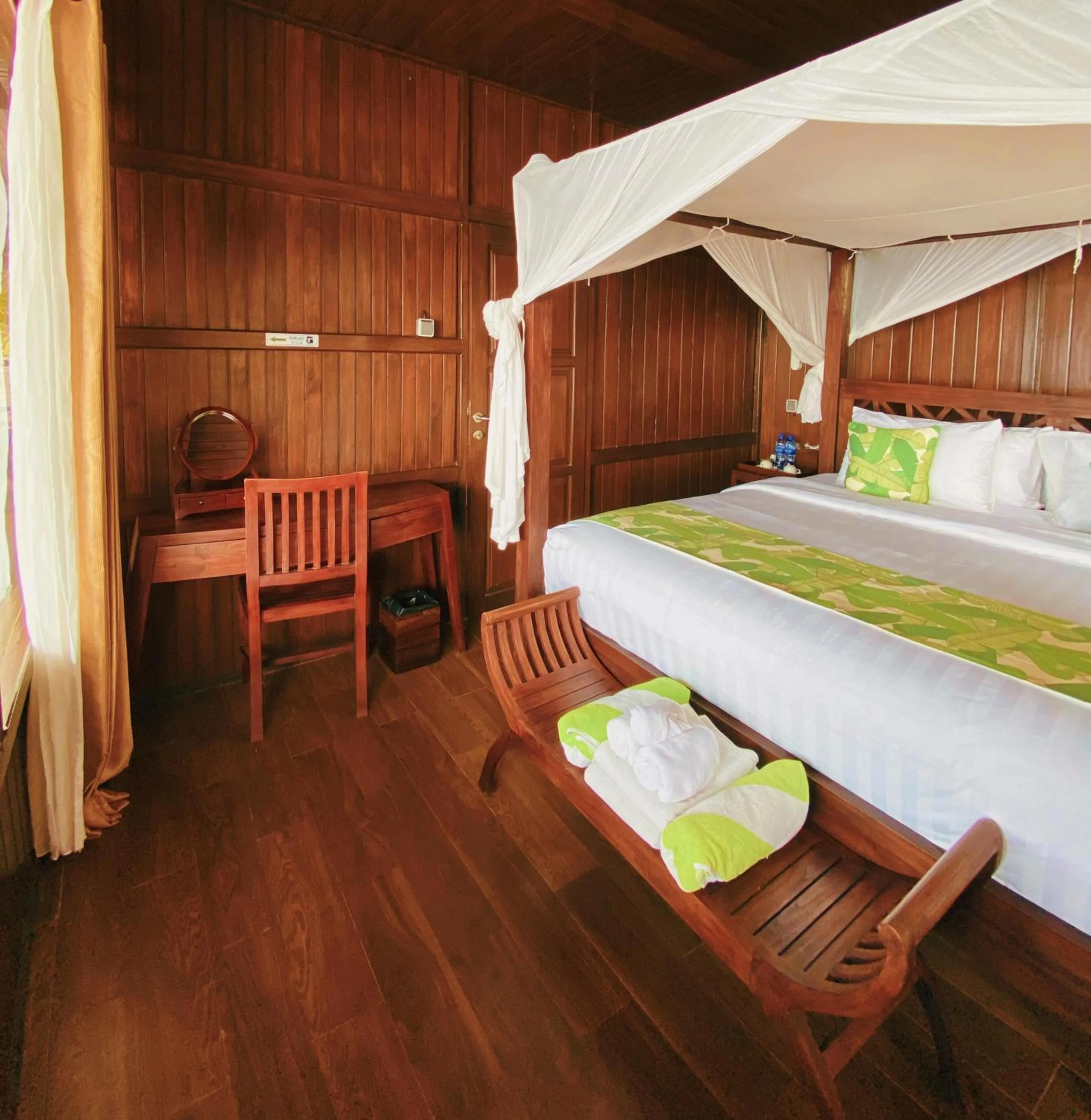 Bed in Sylvia Beach Villa