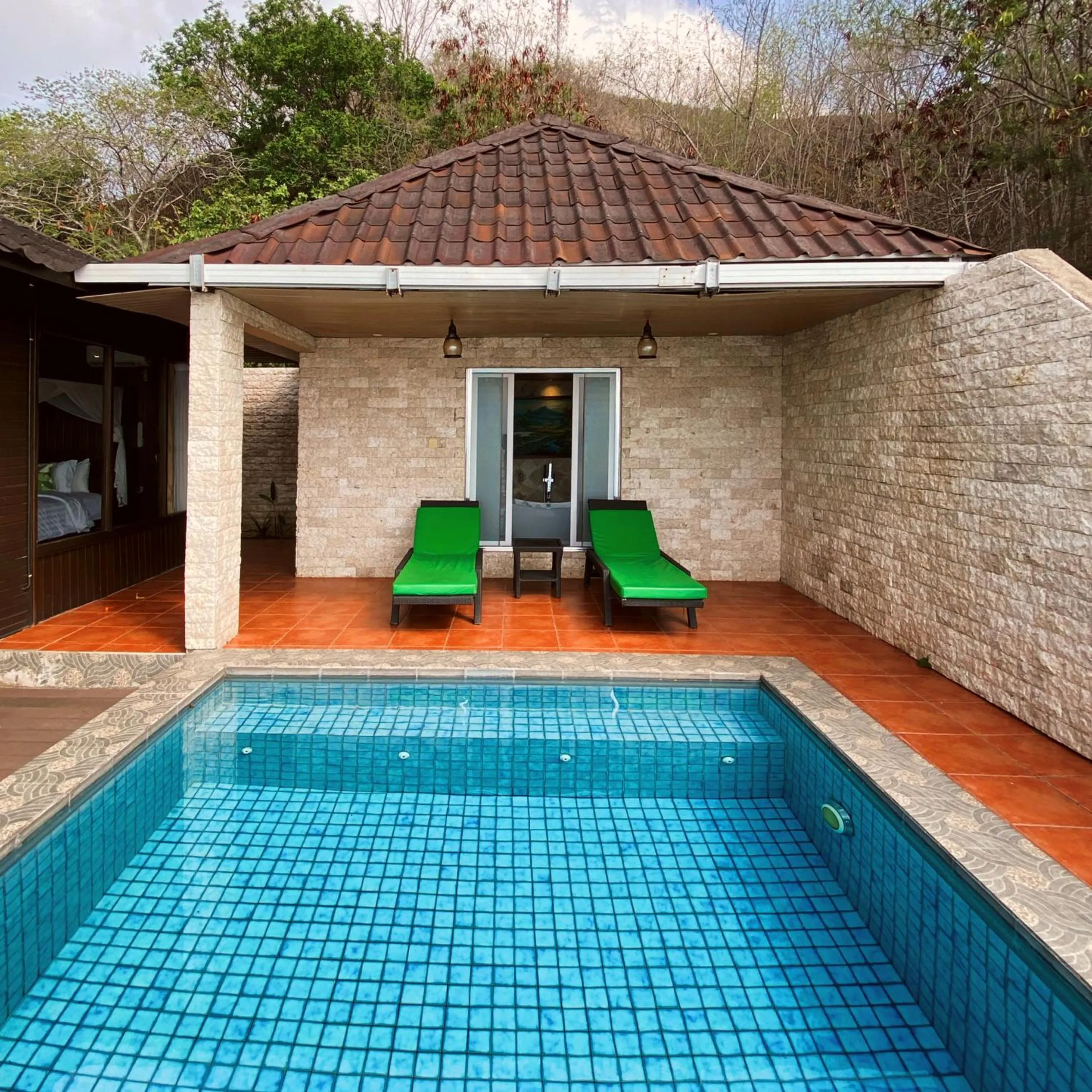 Pool view in Sylvia Beach Villa