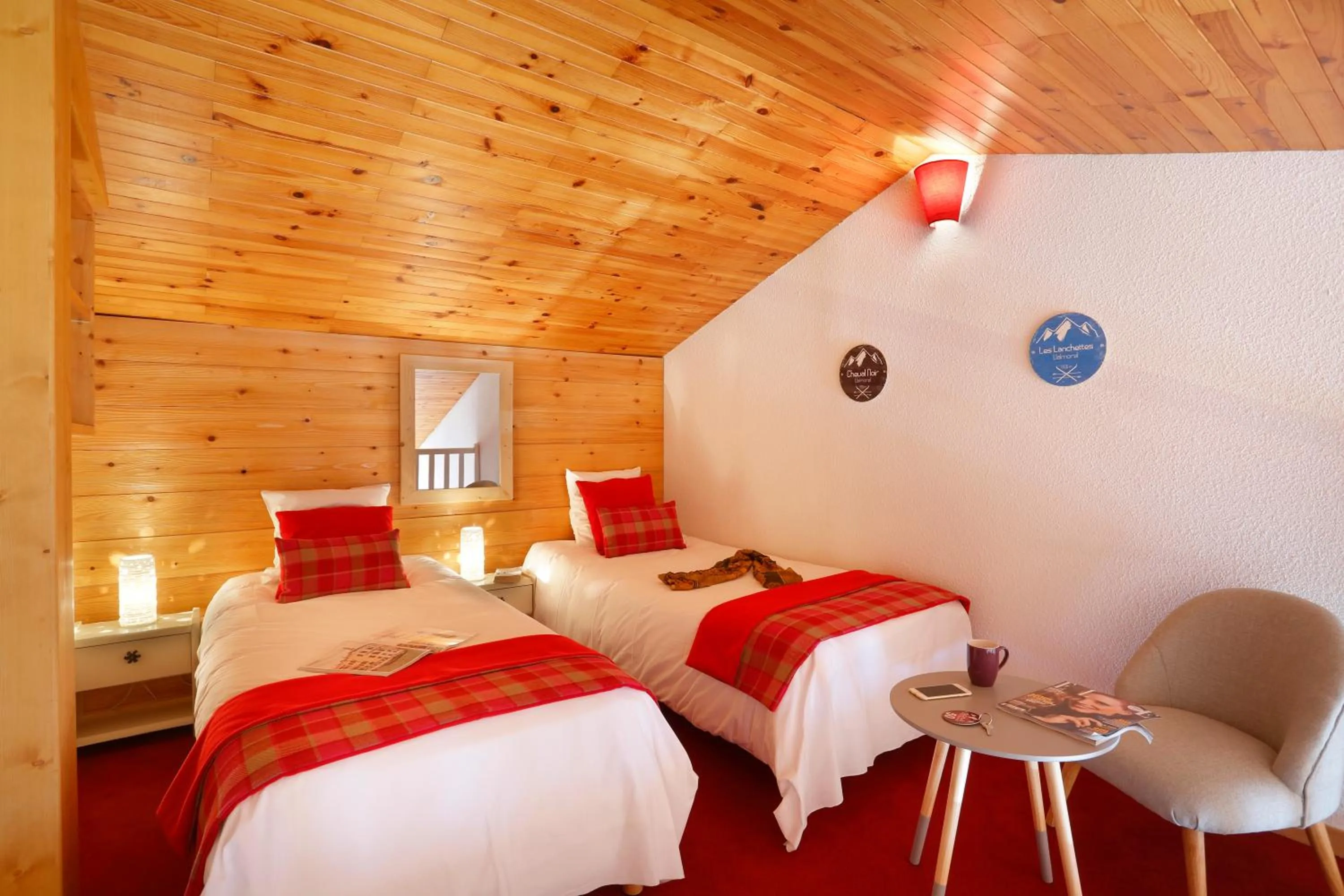 Bed in Hôtel du Bourg