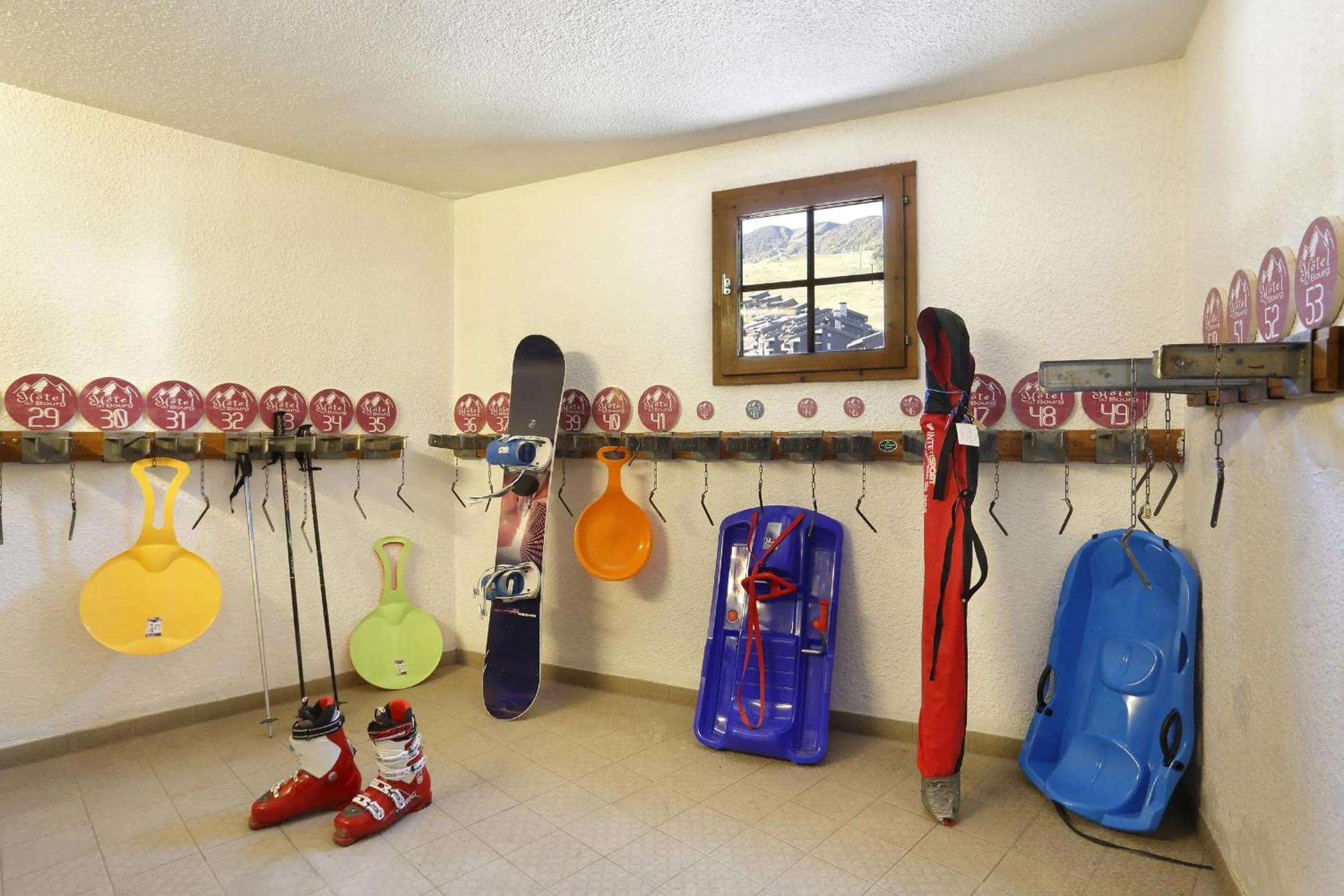 Skiing in Hôtel du Bourg