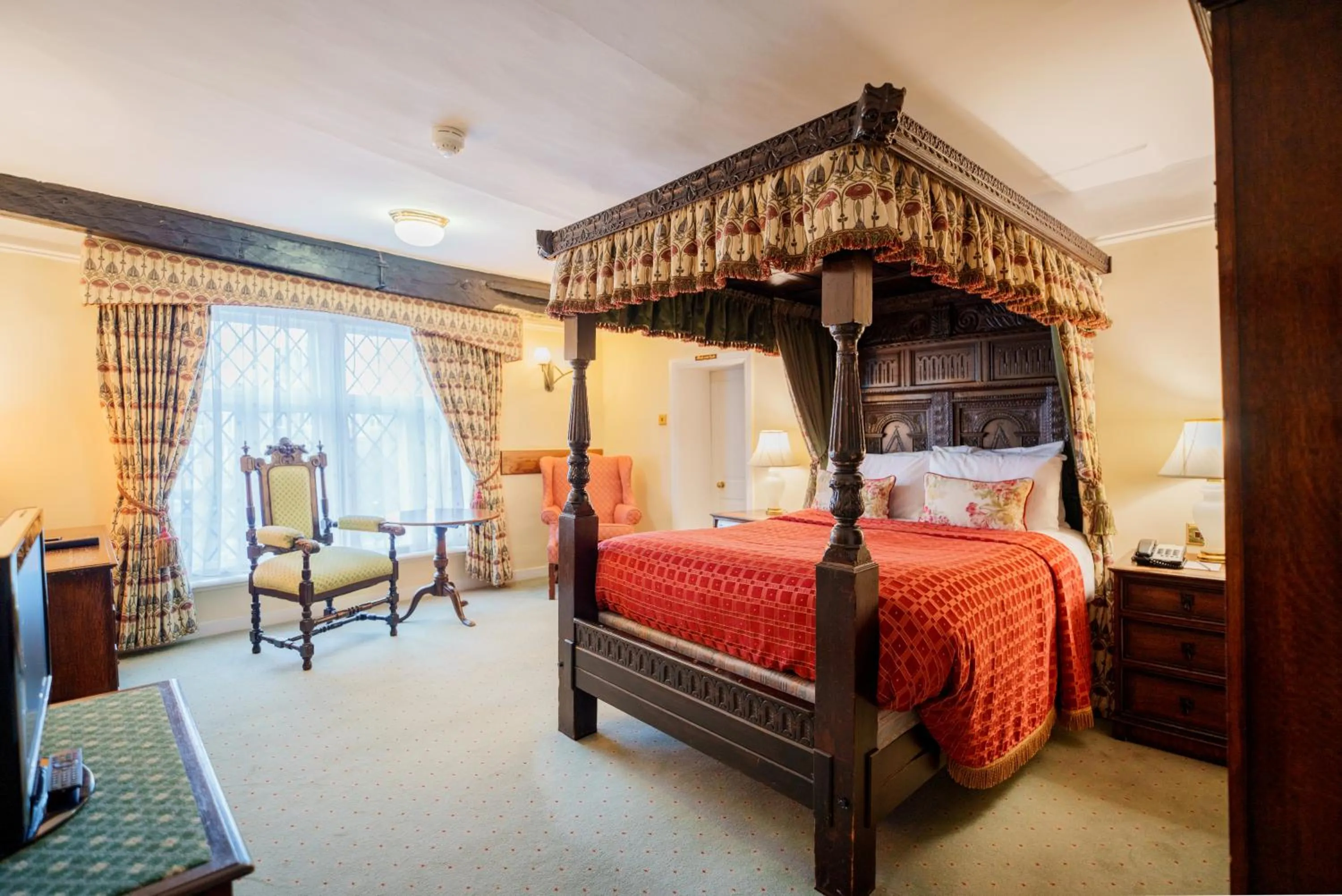 Bed in Marygreen Manor
