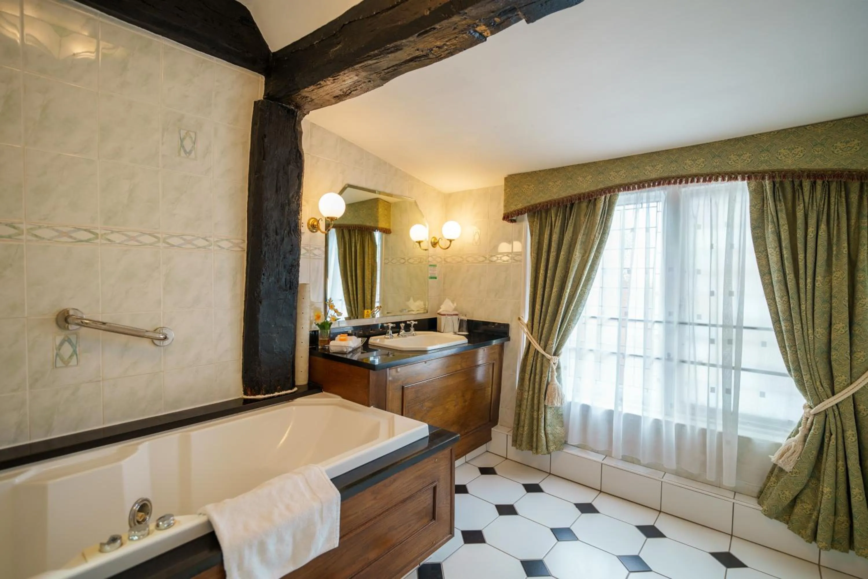 Bed in Marygreen Manor