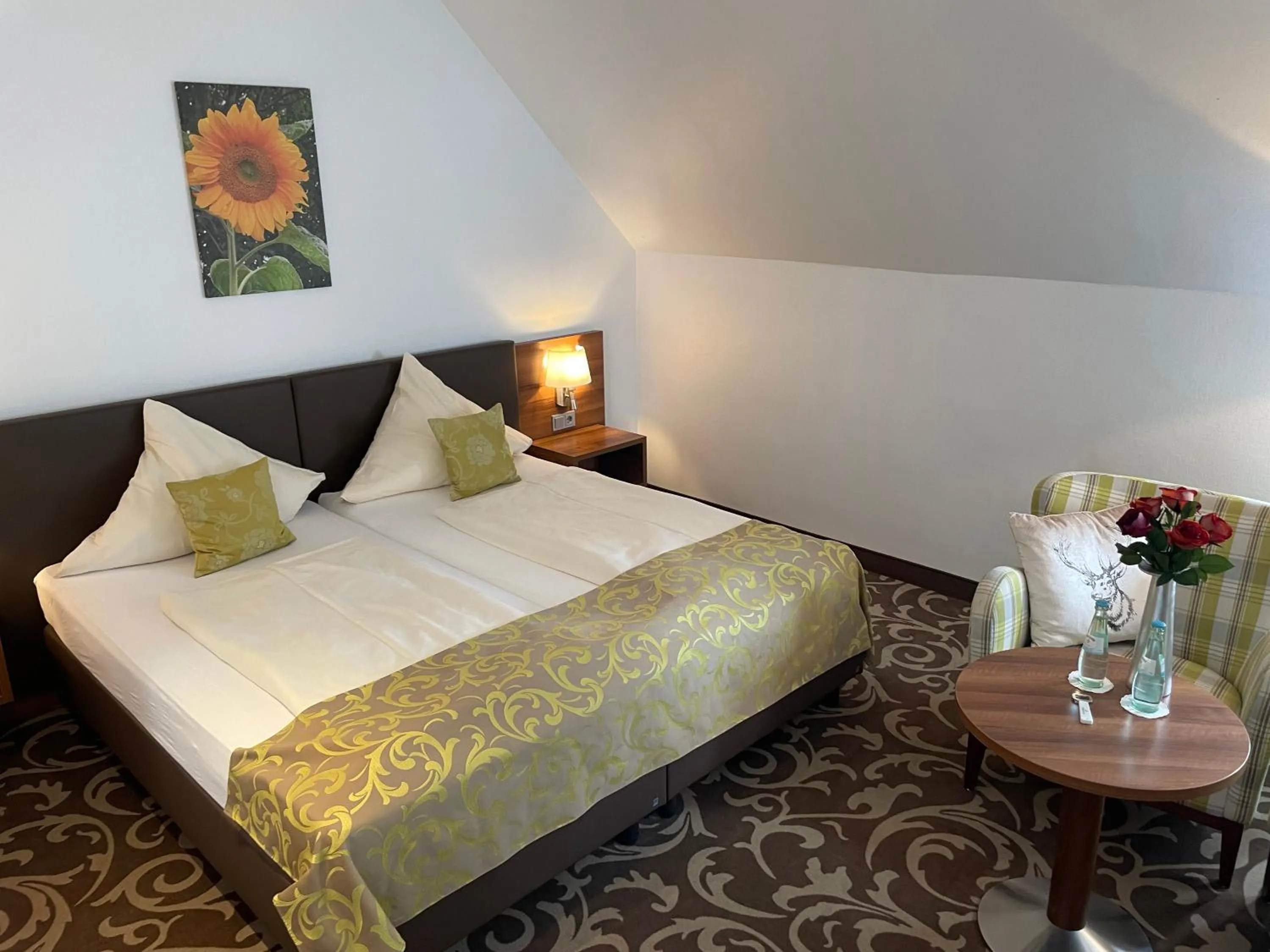 Photo of the whole room, Bed in Hotel Winter