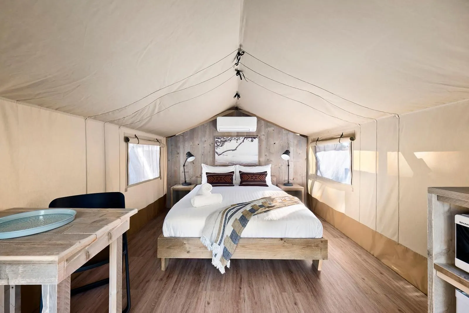 Bed in Scamander Sanctuary Holiday Park