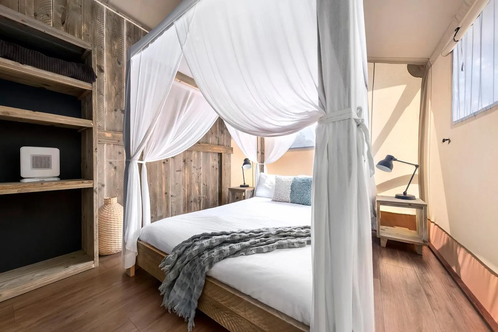 Bed in Scamander Sanctuary Holiday Park