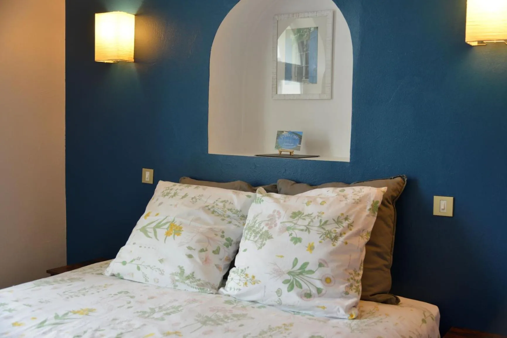 Bedroom, Bed in Au Grand Bonheur