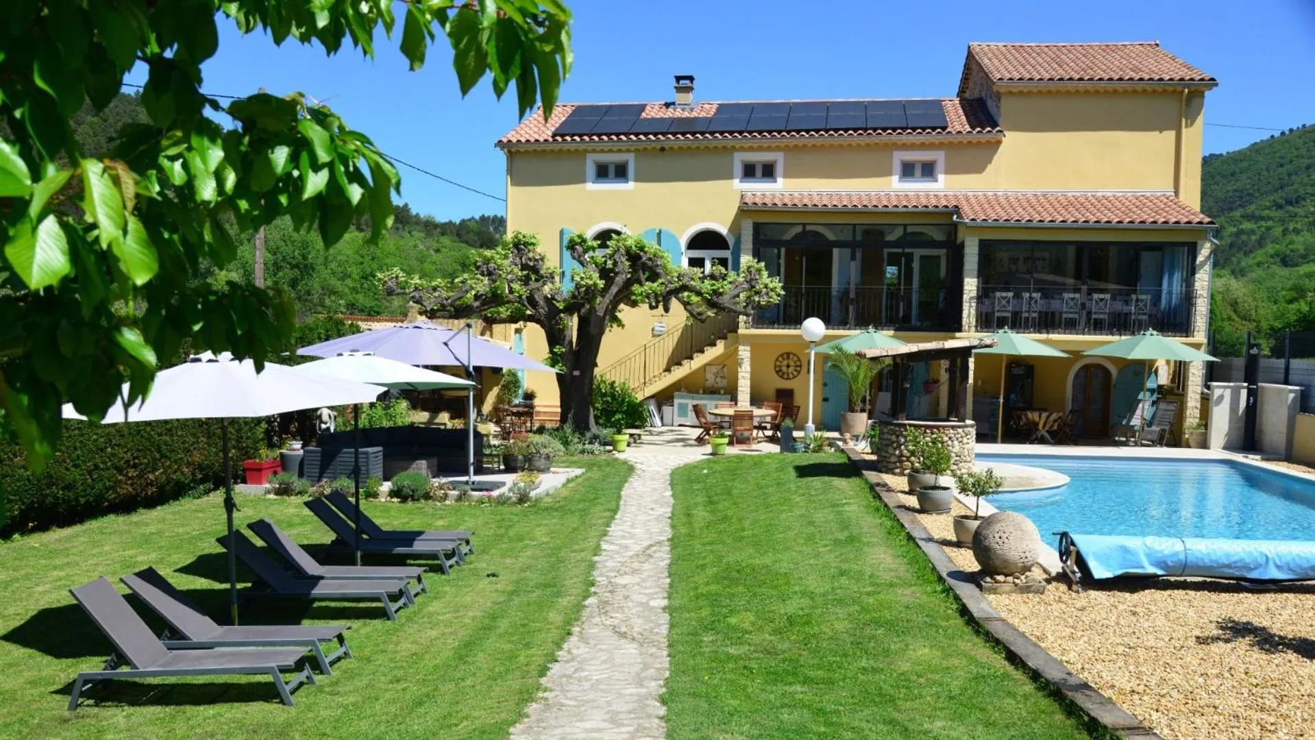 Garden in Au Grand Bonheur