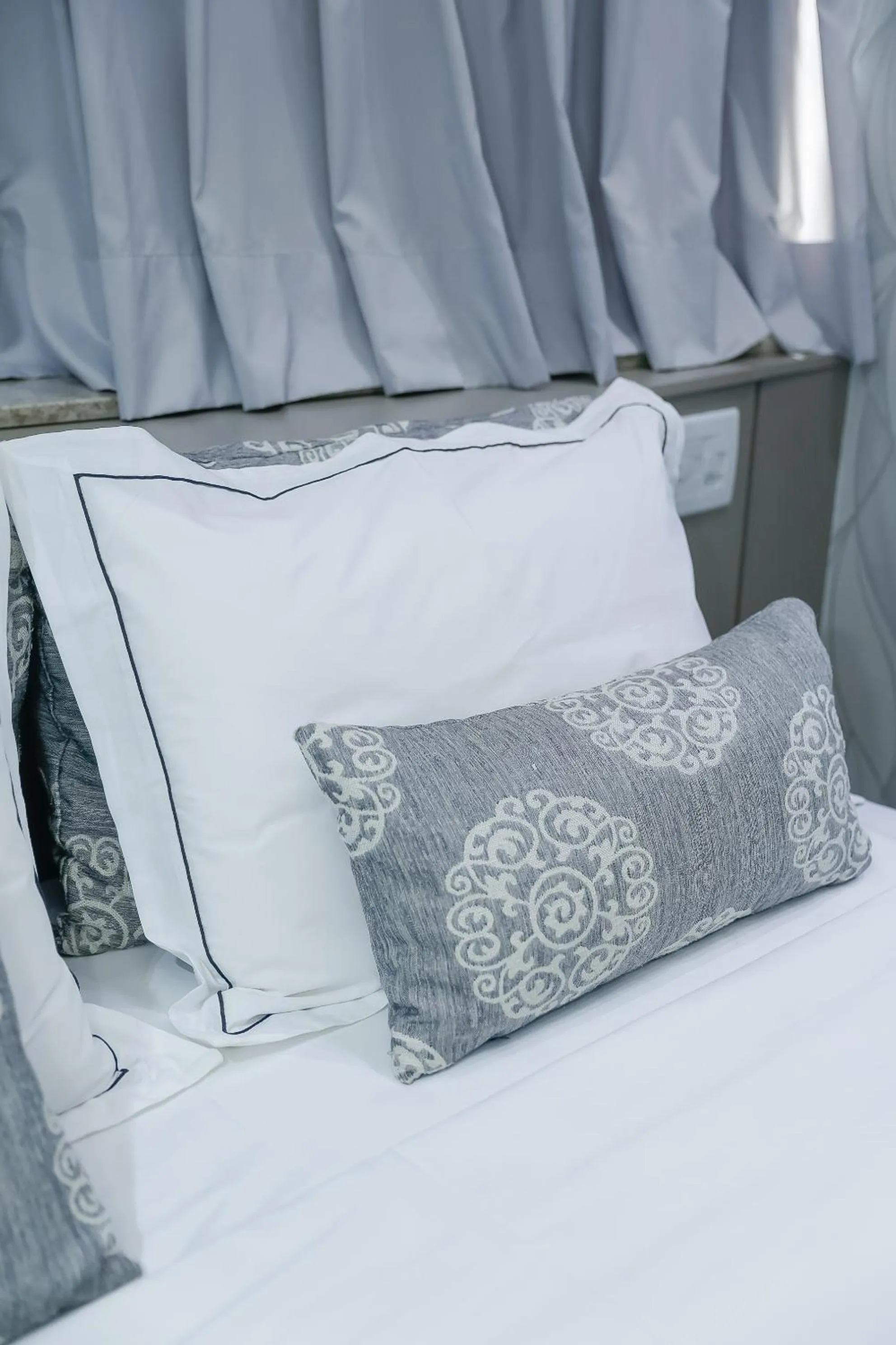 Bed in Verona Tower Hotel