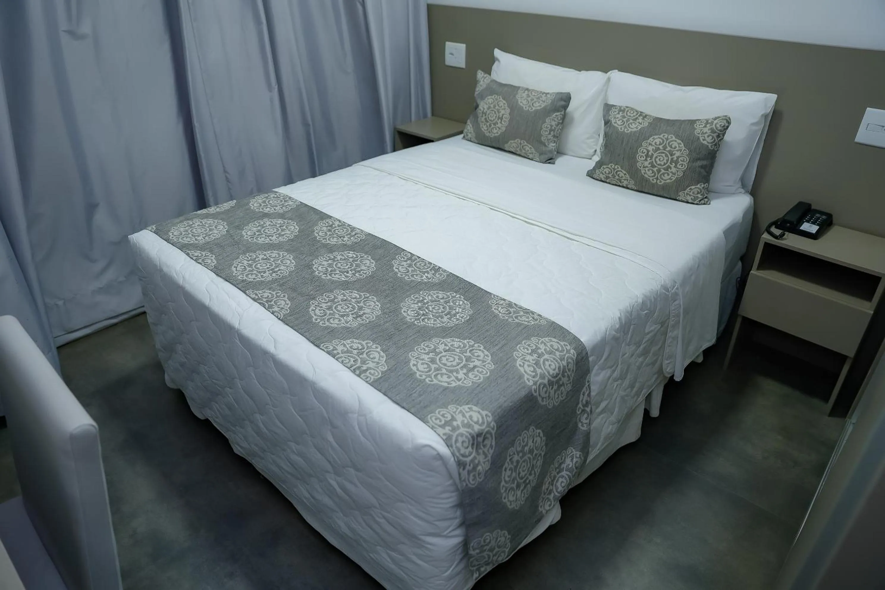 Bed in Verona Tower Hotel