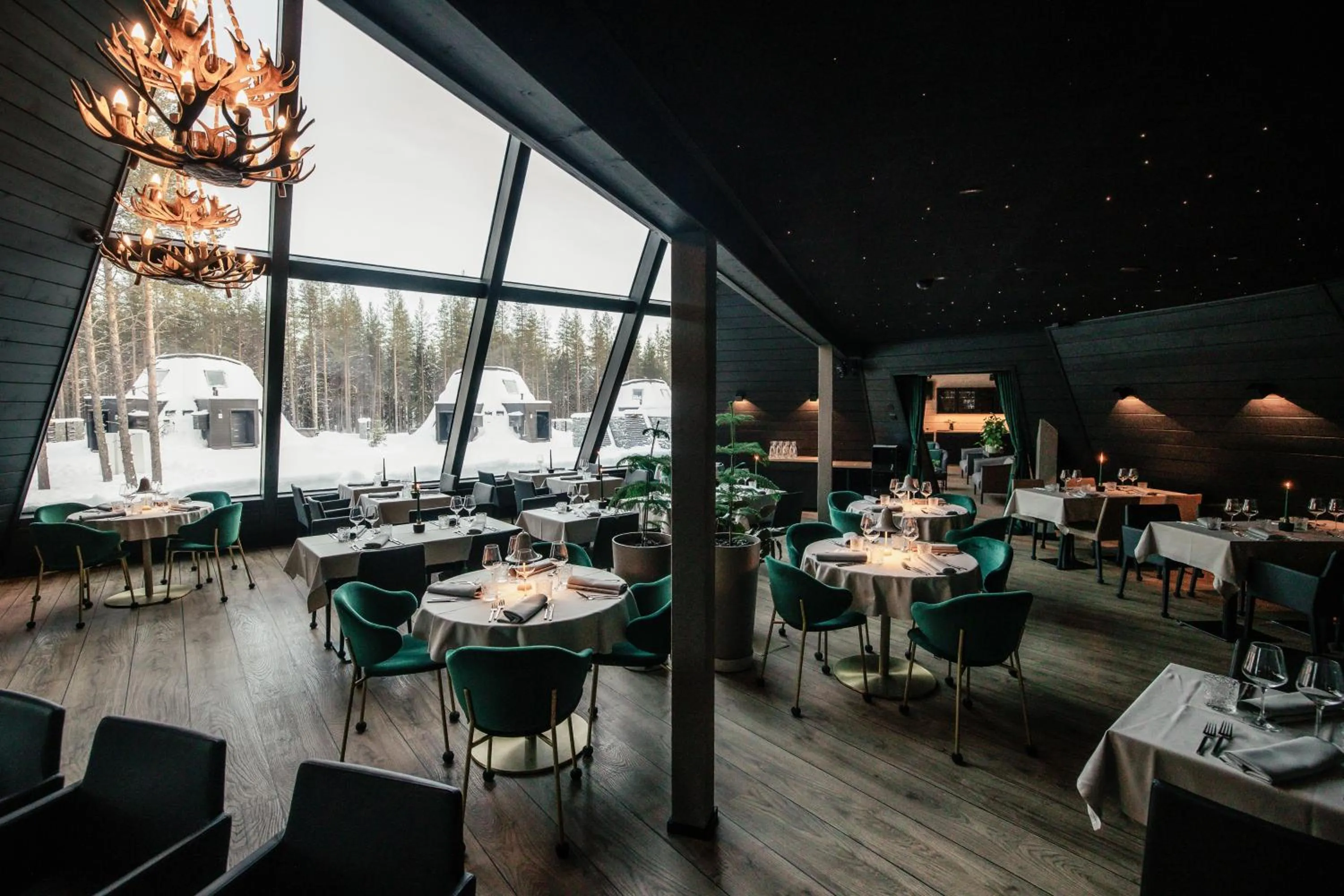 Restaurant/places to eat in Glass Resort