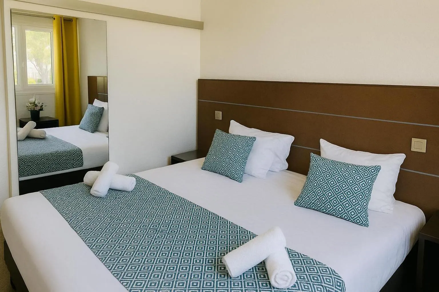 Bedroom, Bed in Hotel & Spa Gil de France Cap d'Agde
