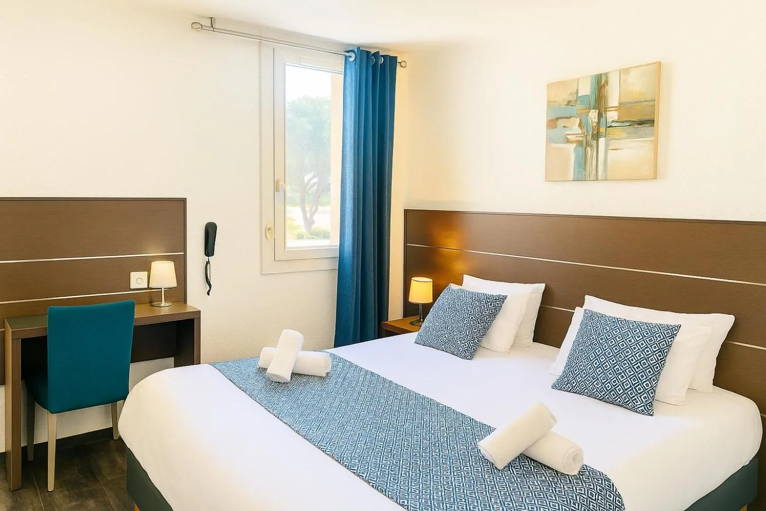Bedroom, Bed in Hotel & Spa Gil de France Cap d'Agde