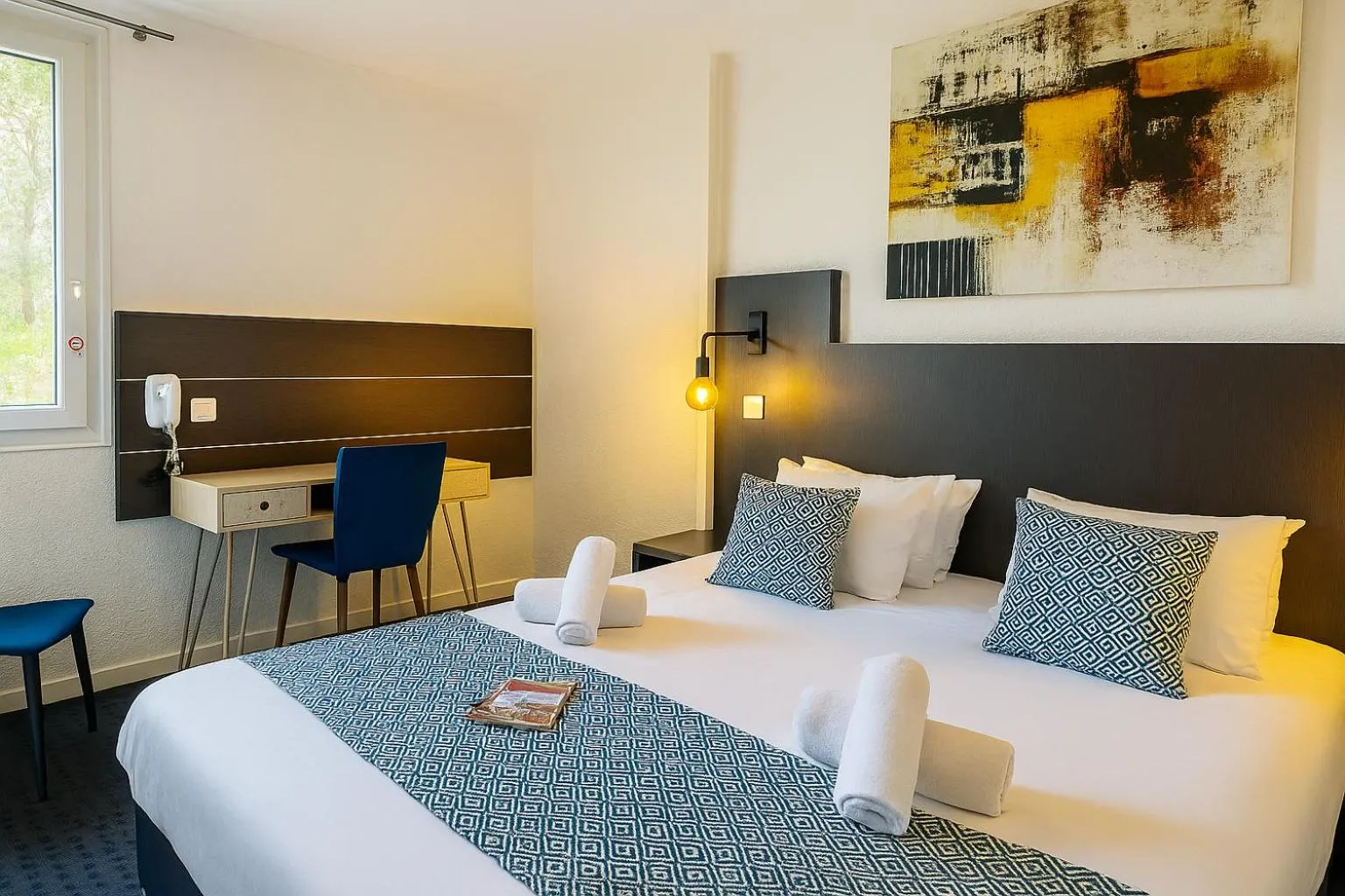 Bedroom, Bed in Hotel & Spa Gil de France Cap d'Agde