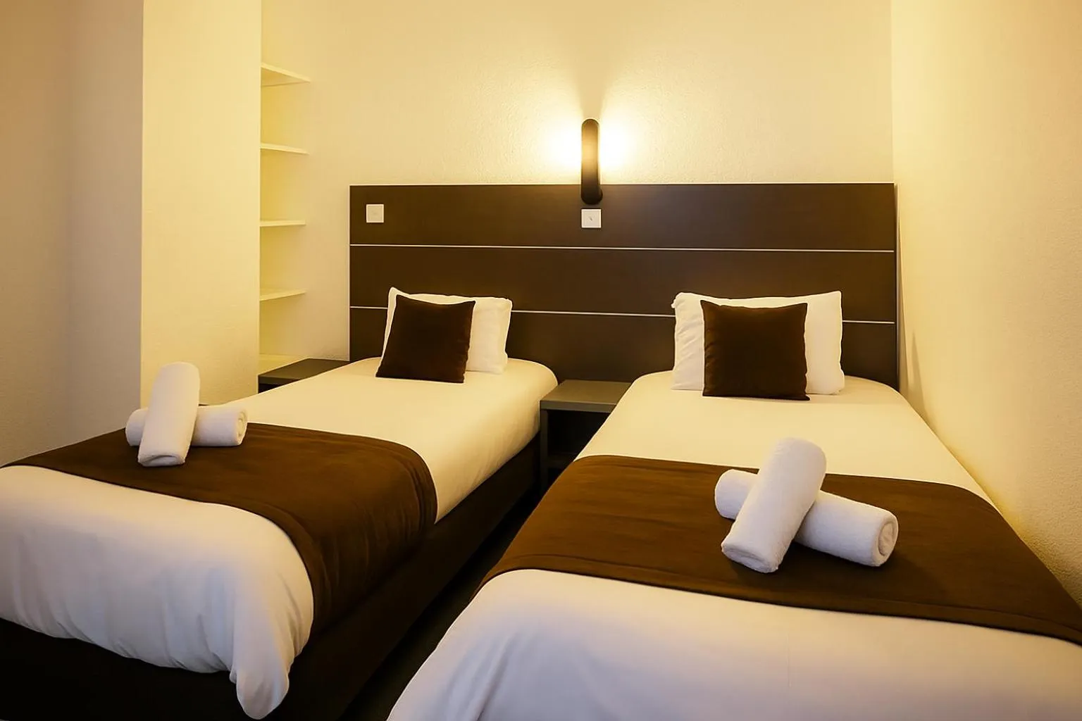 Bedroom, Bed in Hotel & Spa Gil de France Cap d'Agde