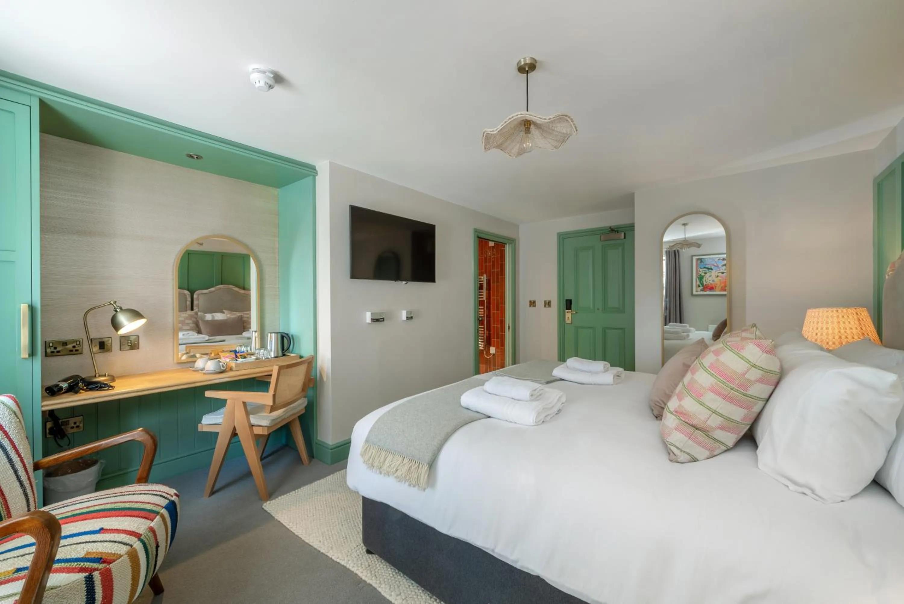 Bedroom, Bed in The Railway Hotel Worthing