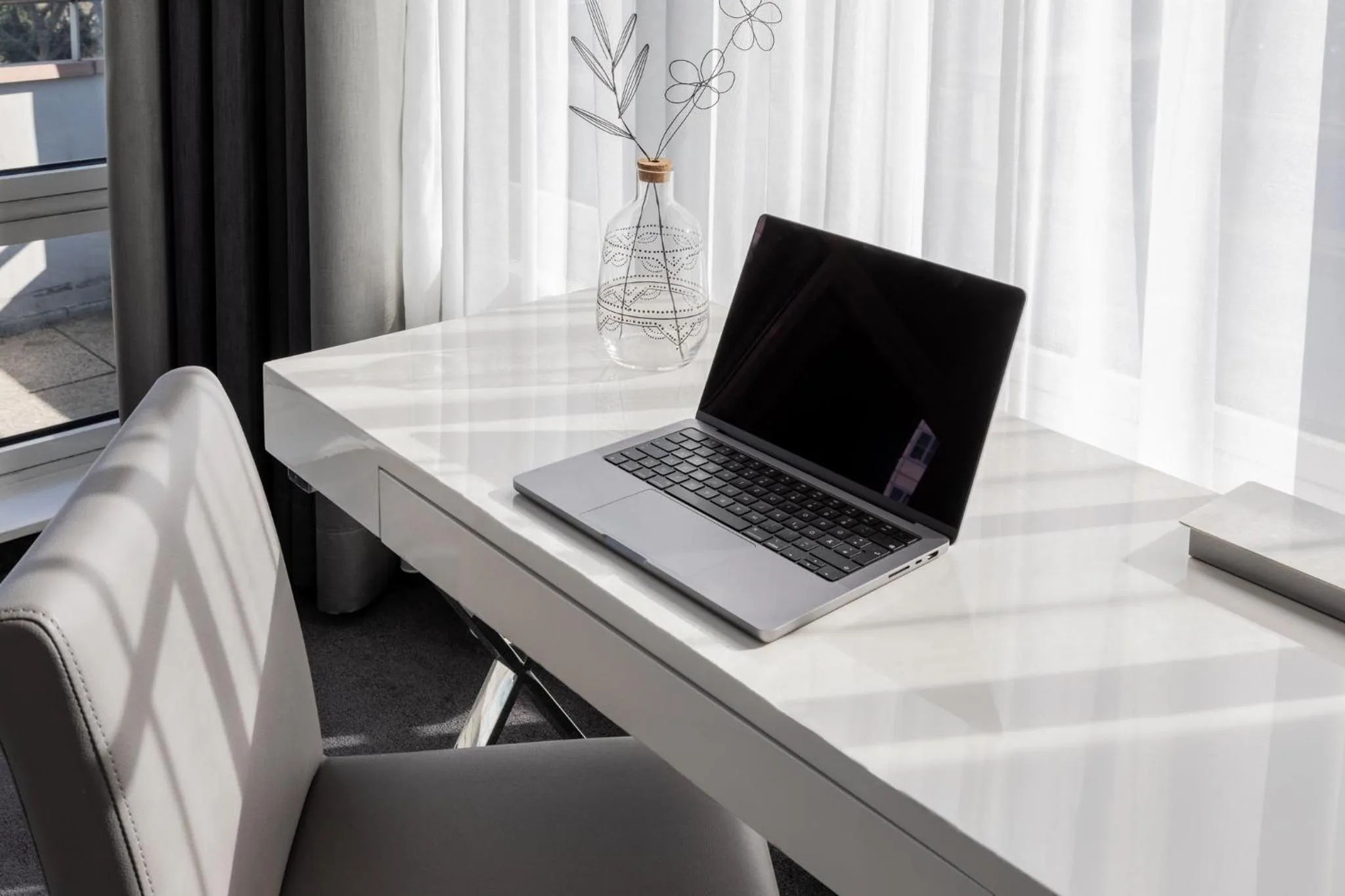 Photo of the whole room in Garner Hotel Berlin - Gendarmenmarkt by IHG