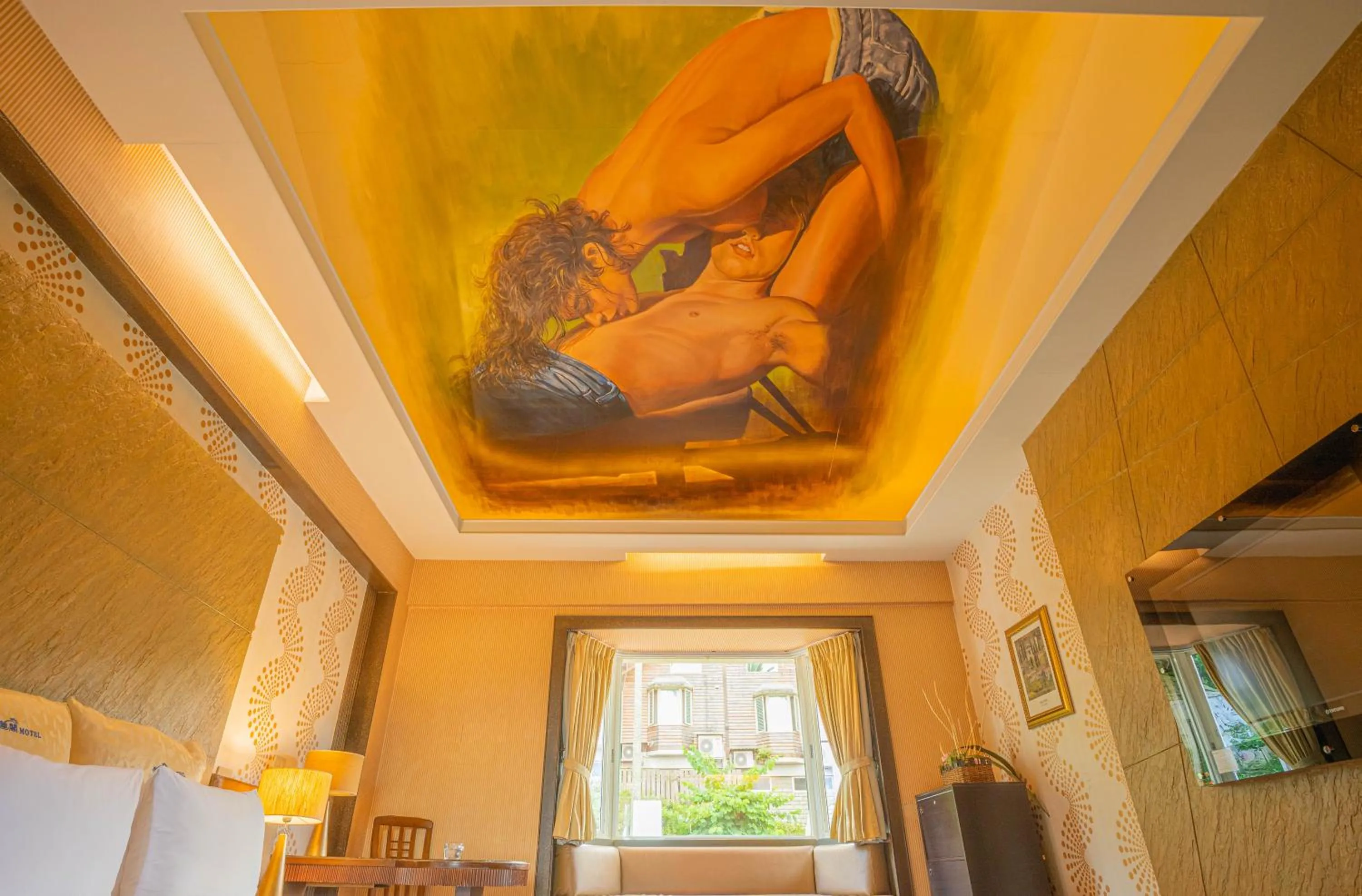 Decorative detail in Regale Motel