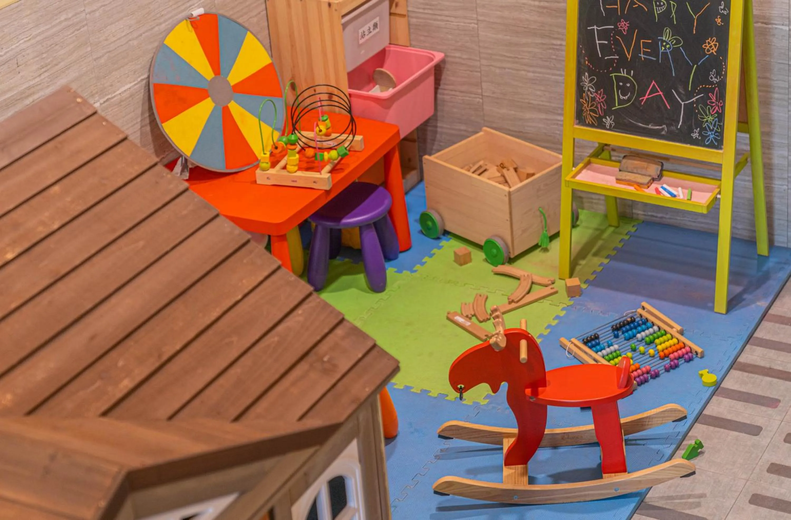 Kids's club in Regale Motel