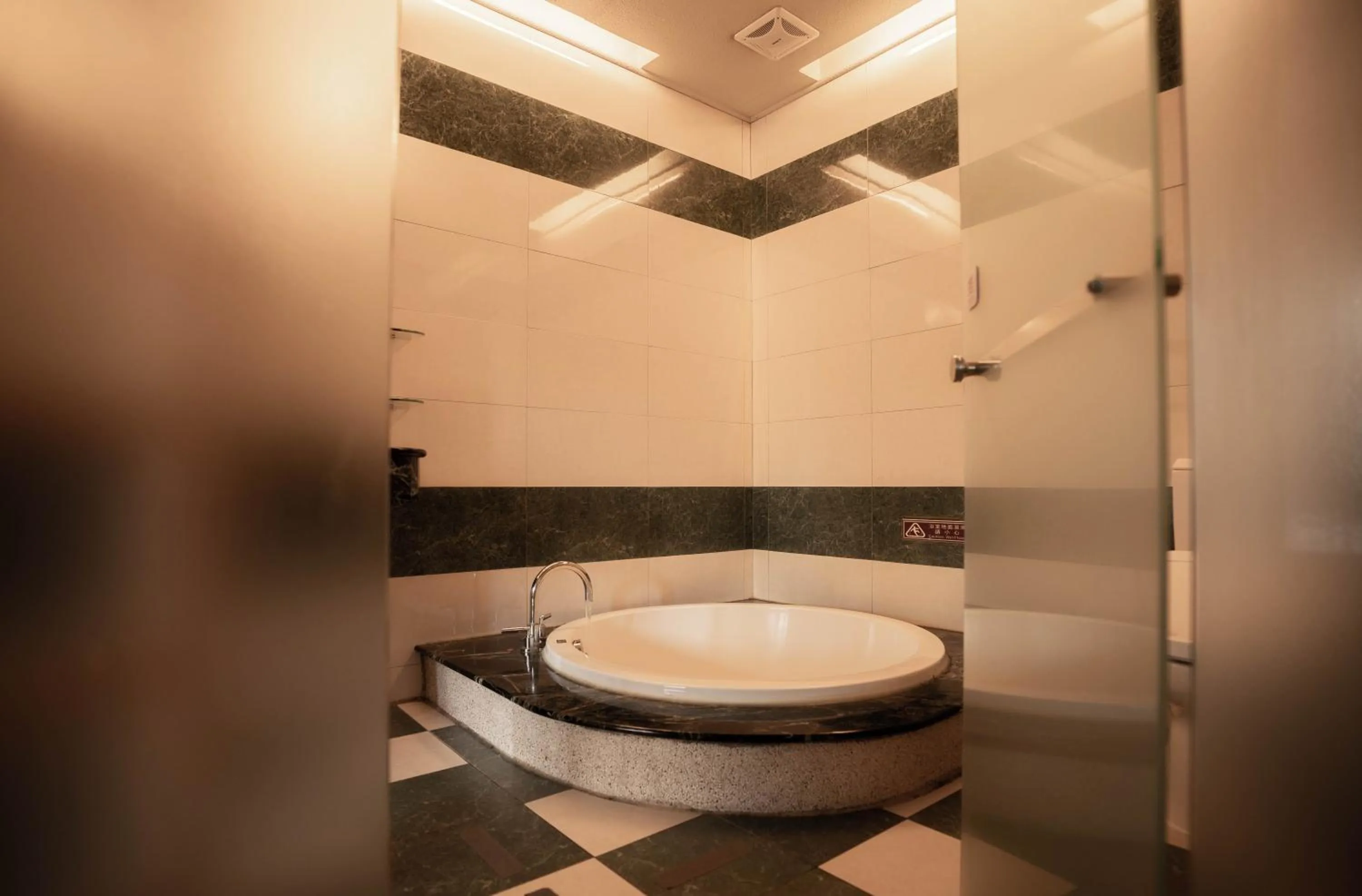 Bathroom in Regale Motel