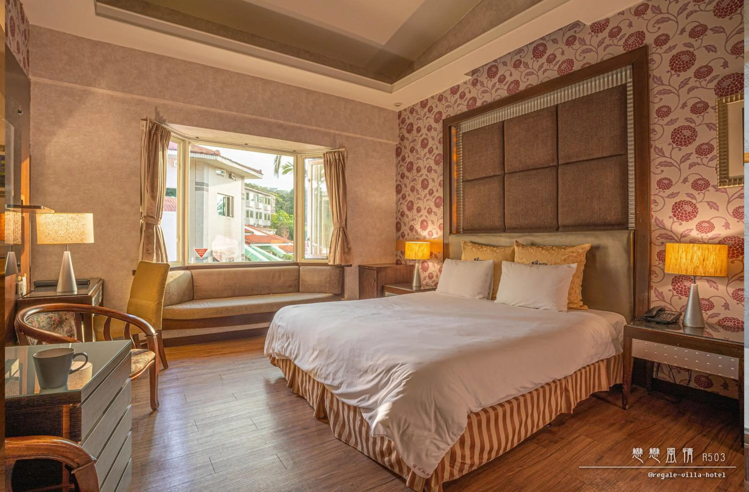 Bedroom, Bed in Regale Motel