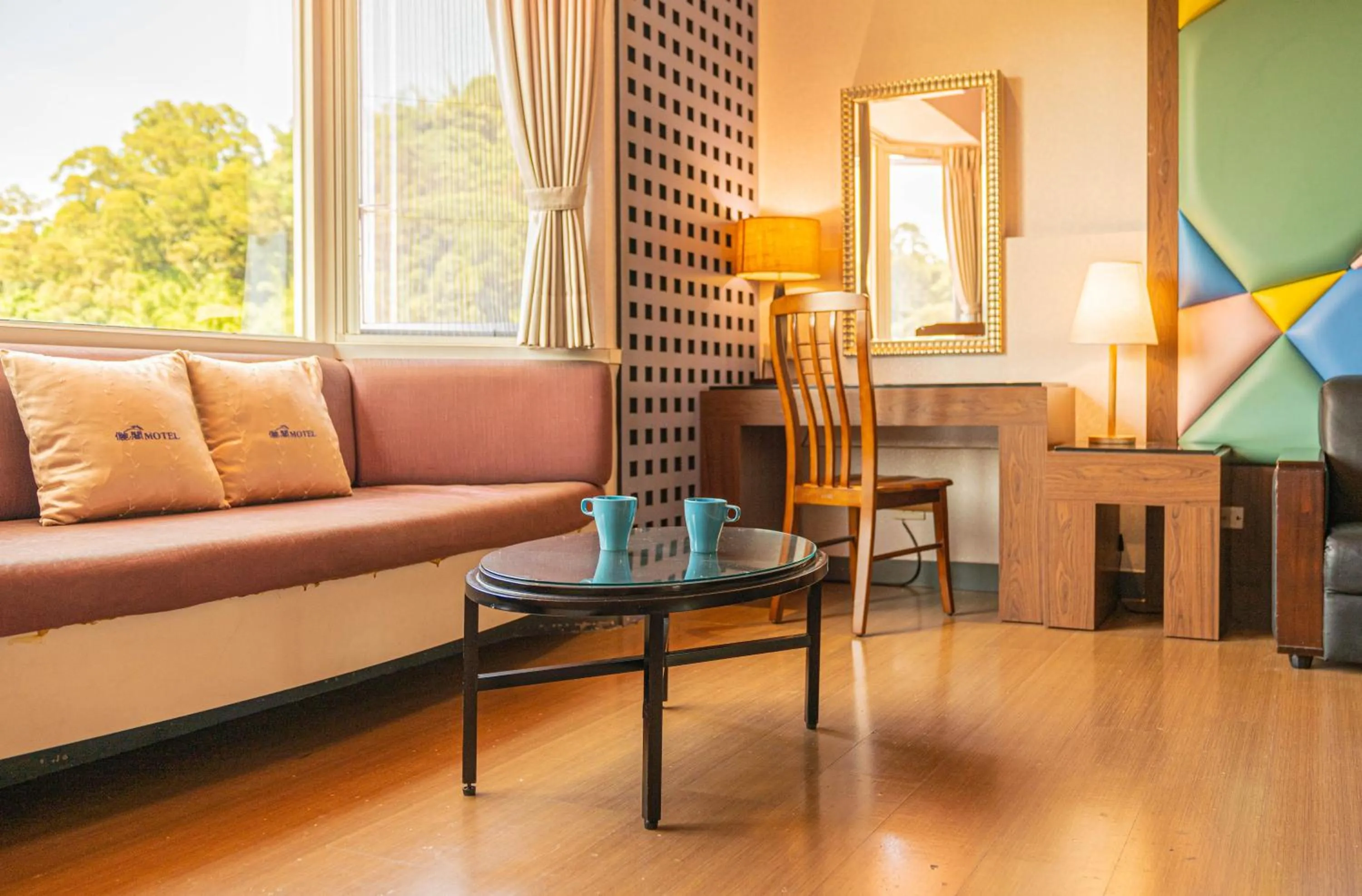 Seating area in Regale Motel