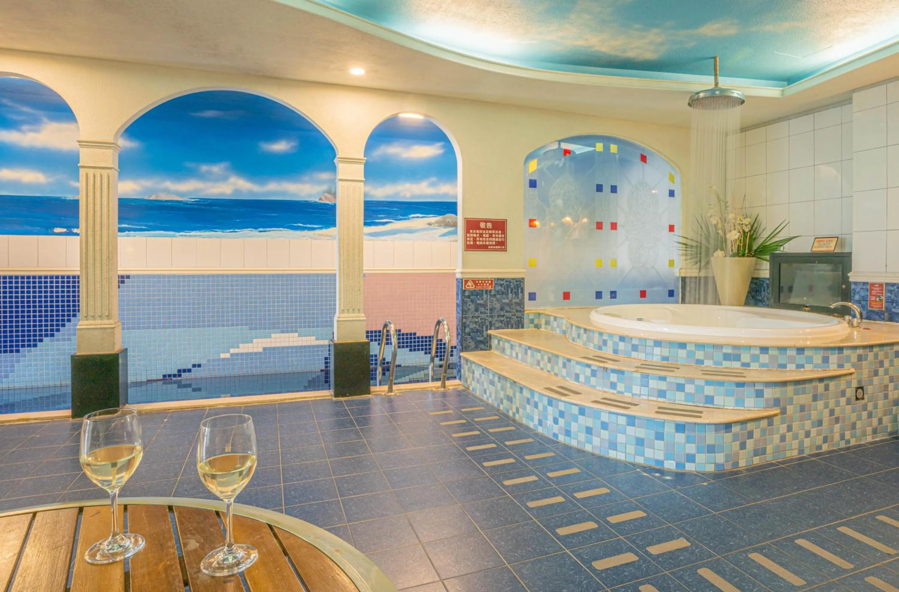 Hot Tub in Regale Motel