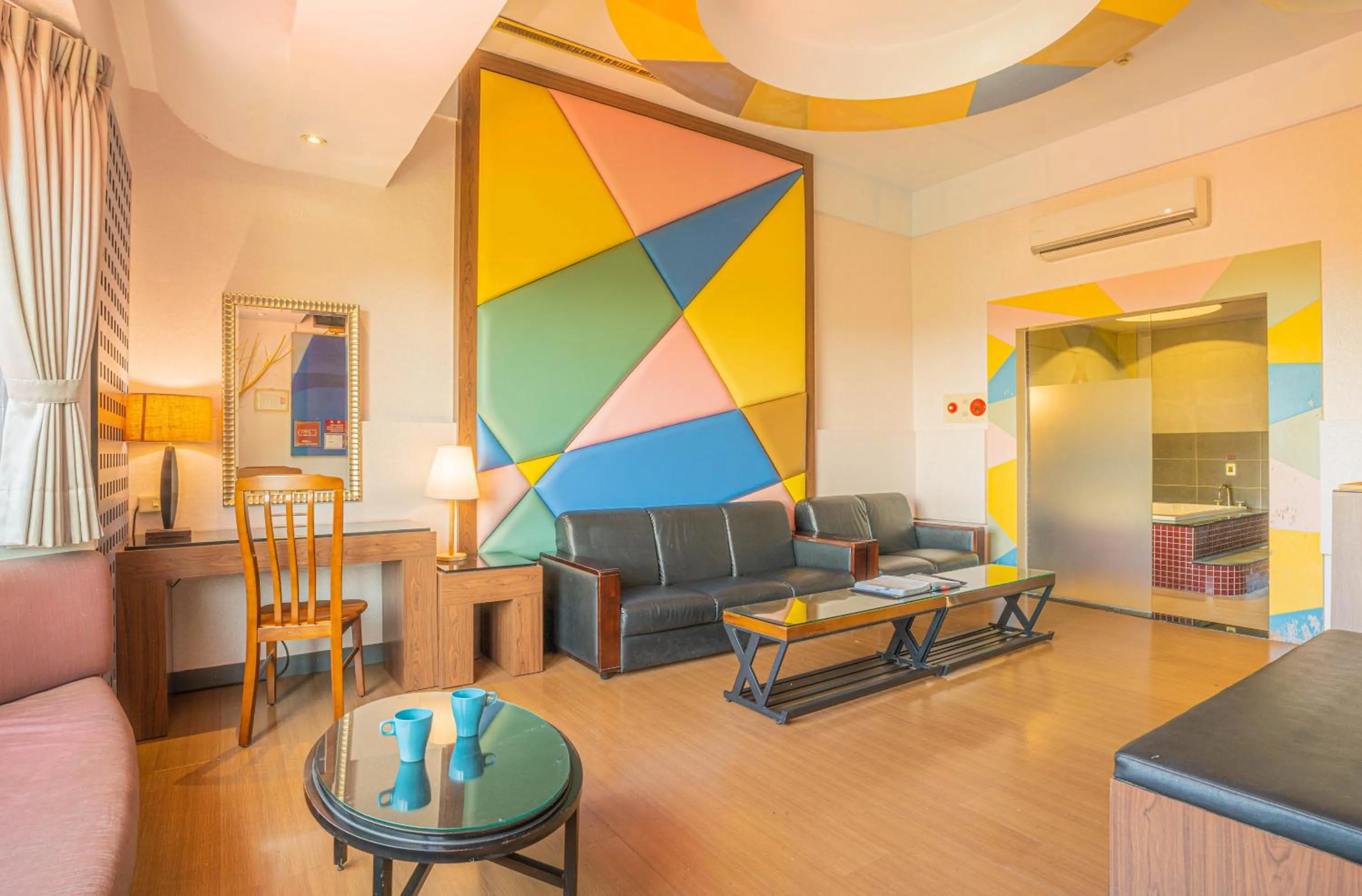 Living room in Regale Motel