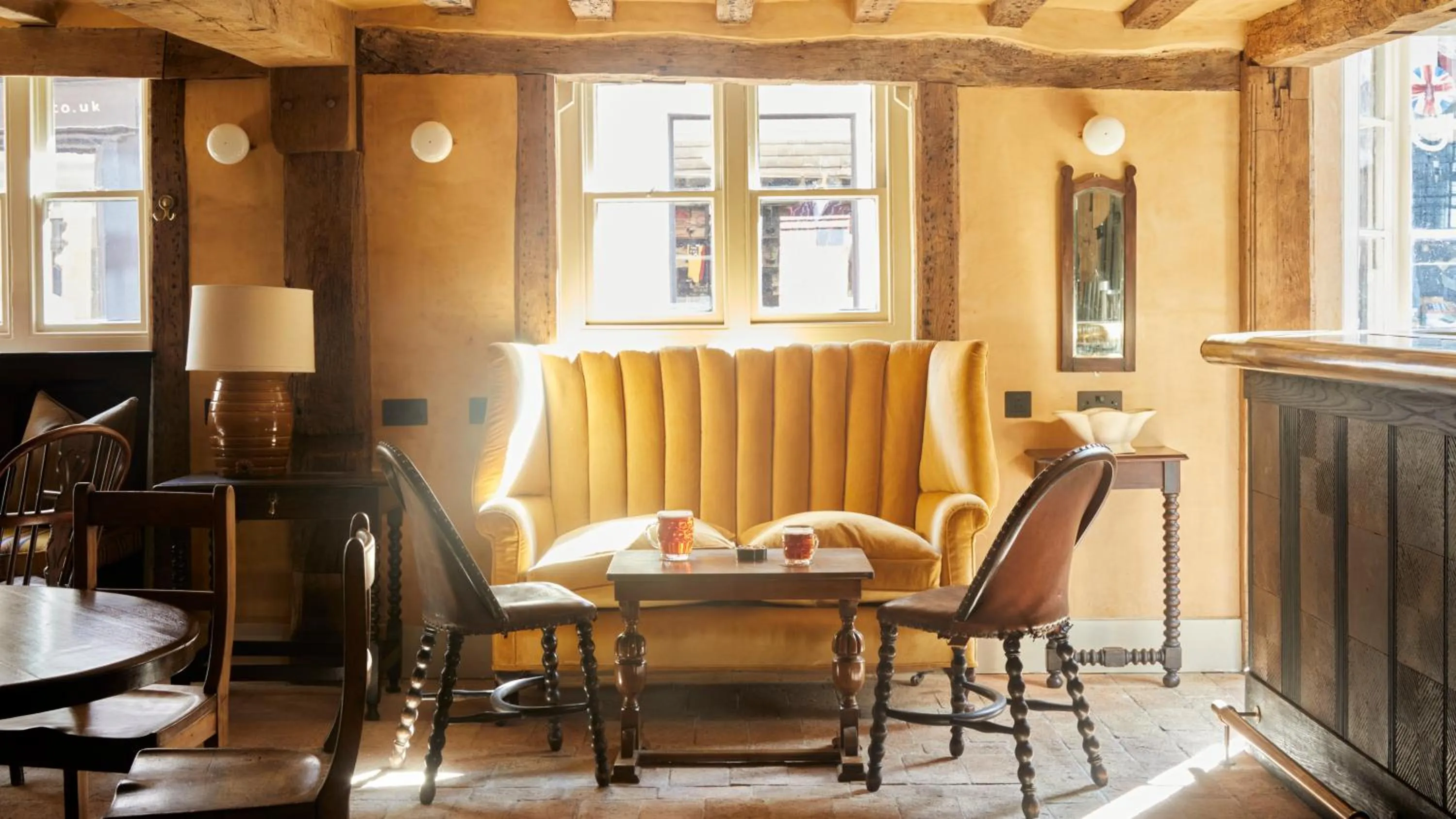 Lounge or bar in The George In Rye