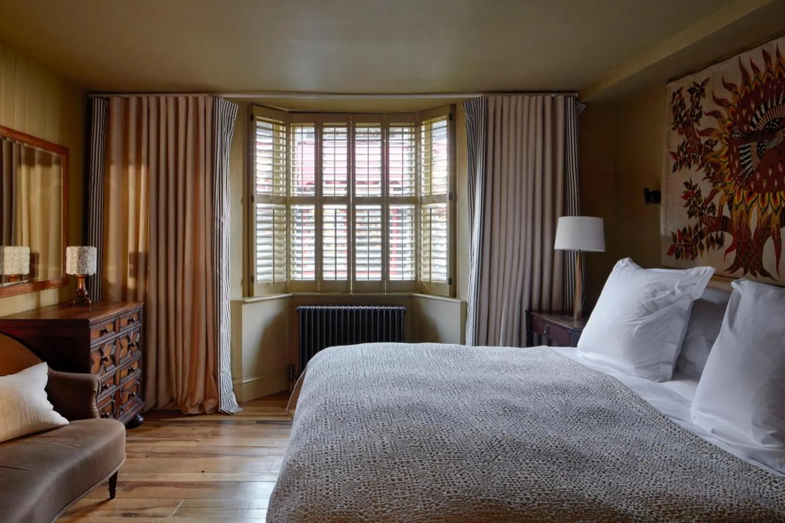 Bedroom, Bed in The George In Rye