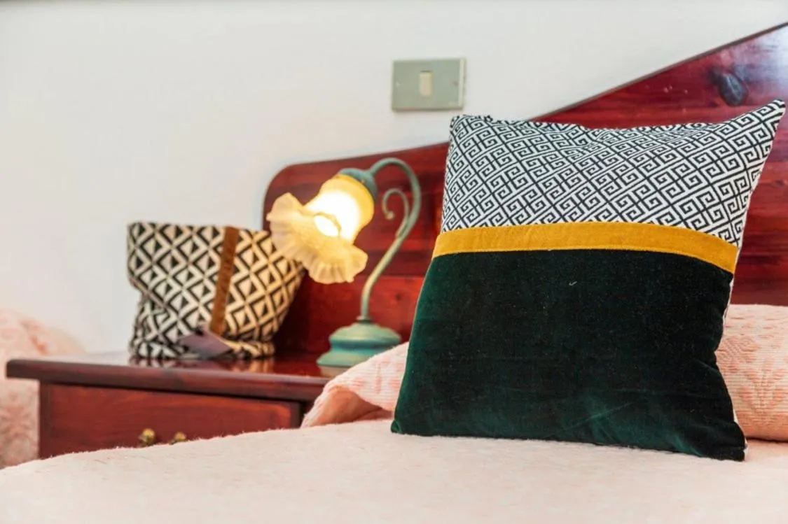 Bedroom, Bed in Hotel S'Ortale Possibilità di Parcheggio interno e Ristorante all'aperto