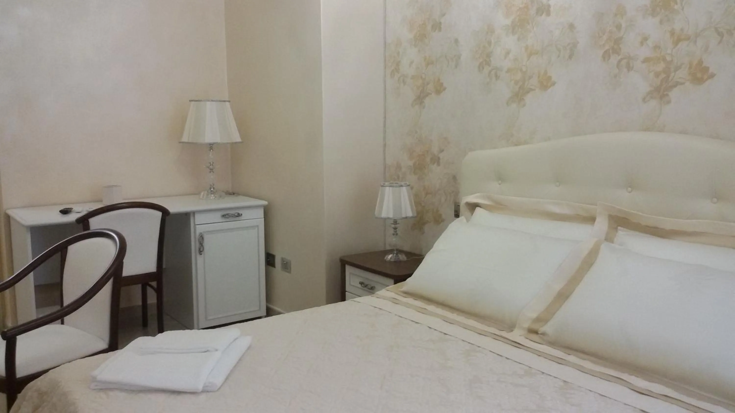 Other, Bed in Daphnae House