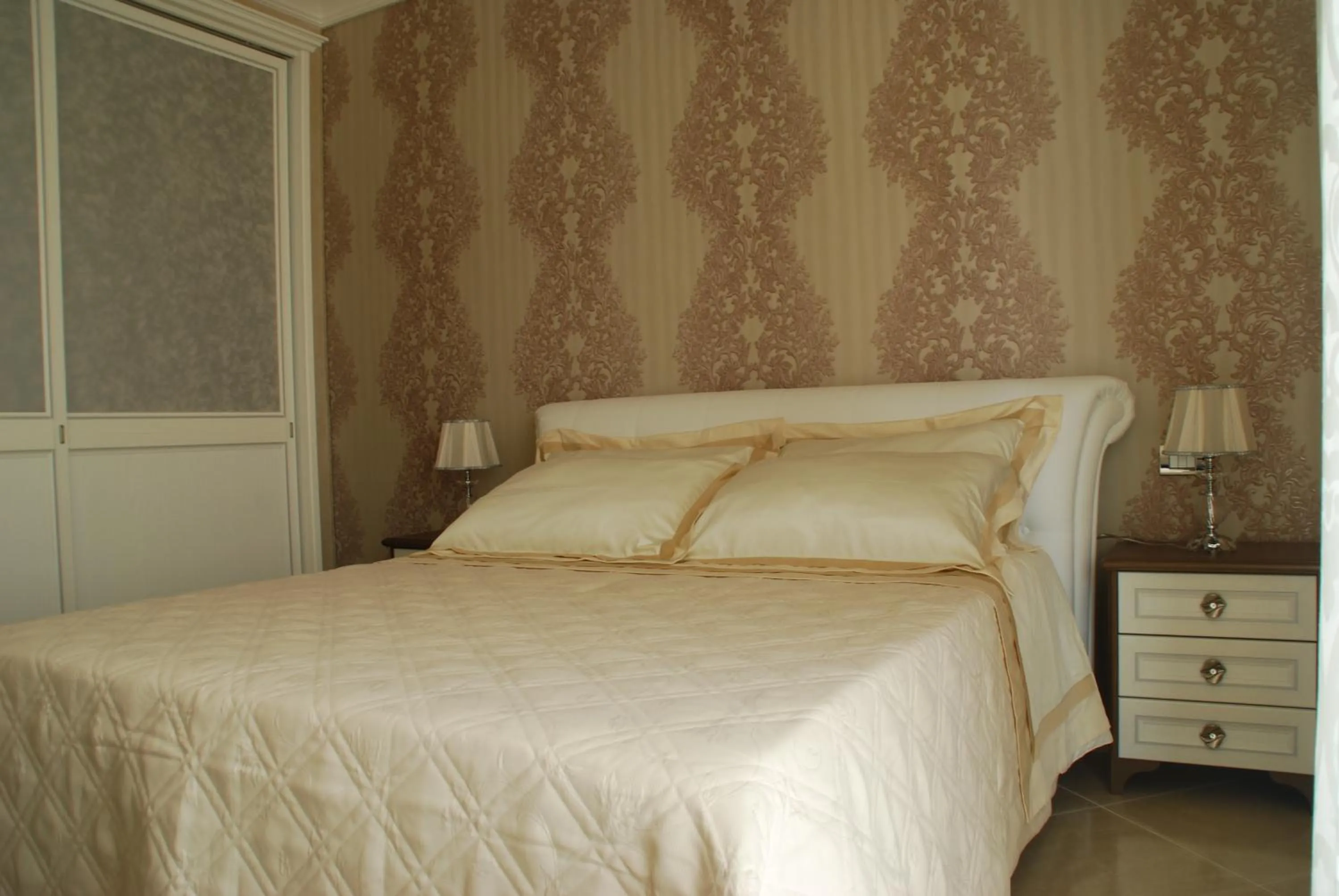 Other, Bed in Daphnae House