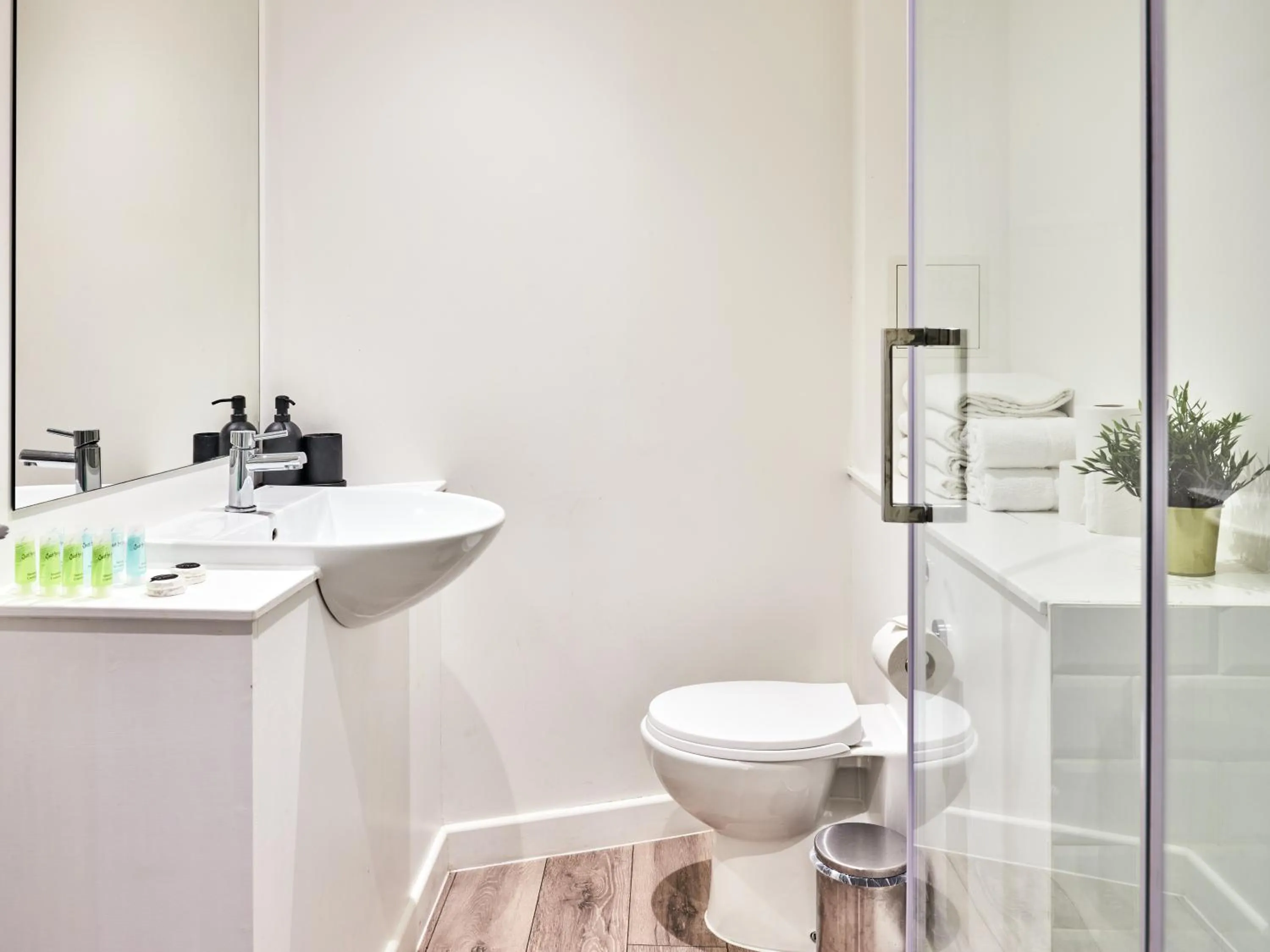 Bathroom in Hampton Suites Serviced Apartments