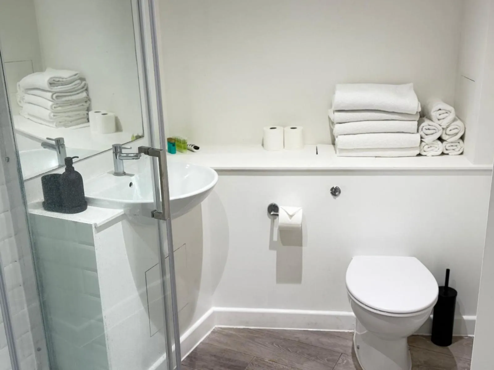 Hampton Suites Serviced Apartments