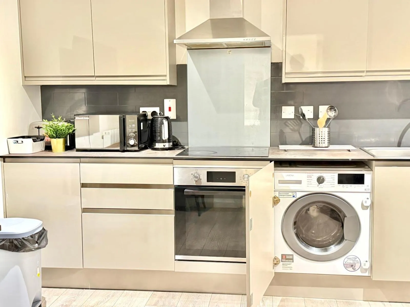 Hampton Suites Serviced Apartments