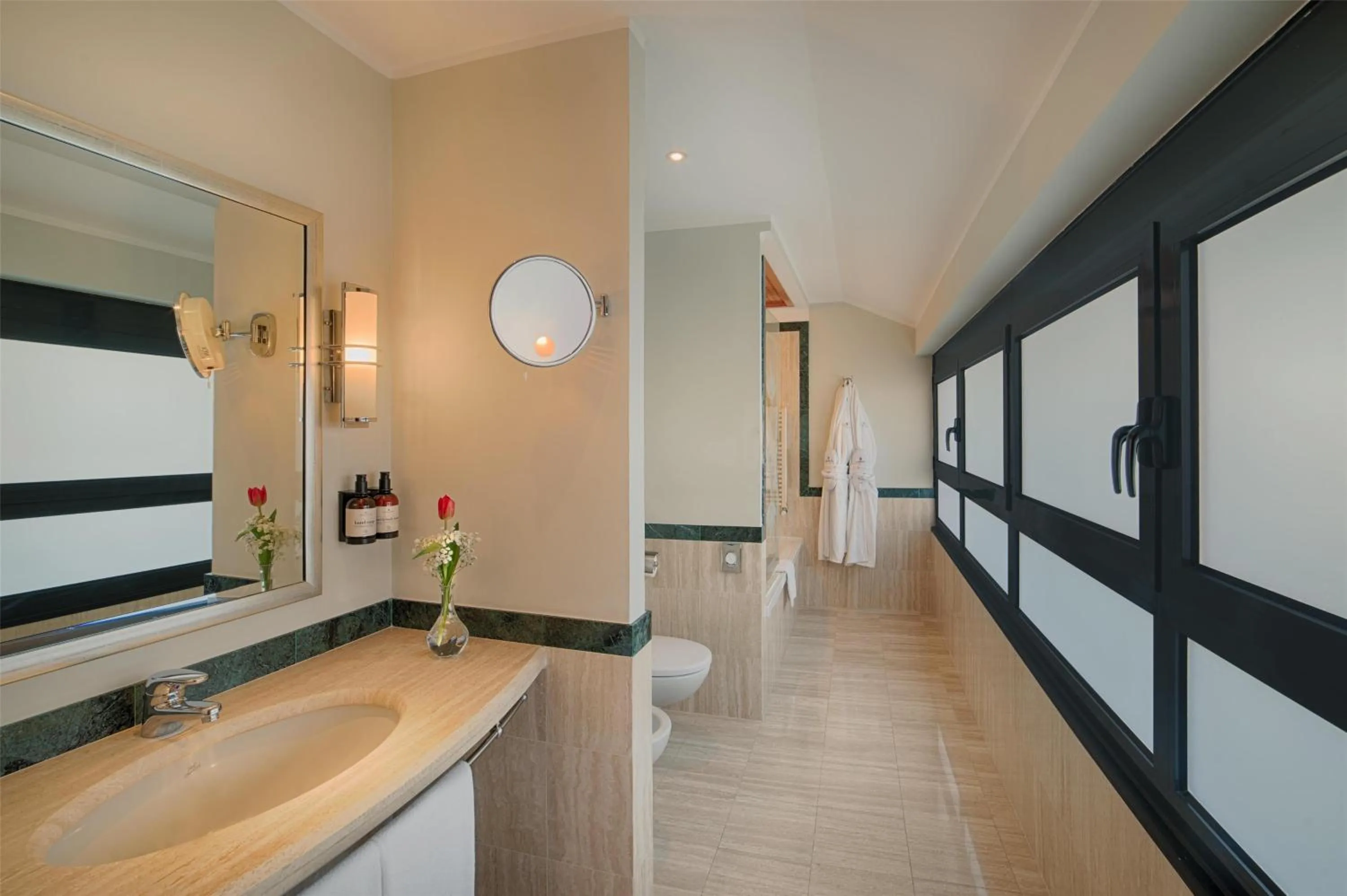 Bathroom in NH Collection Genova Marina