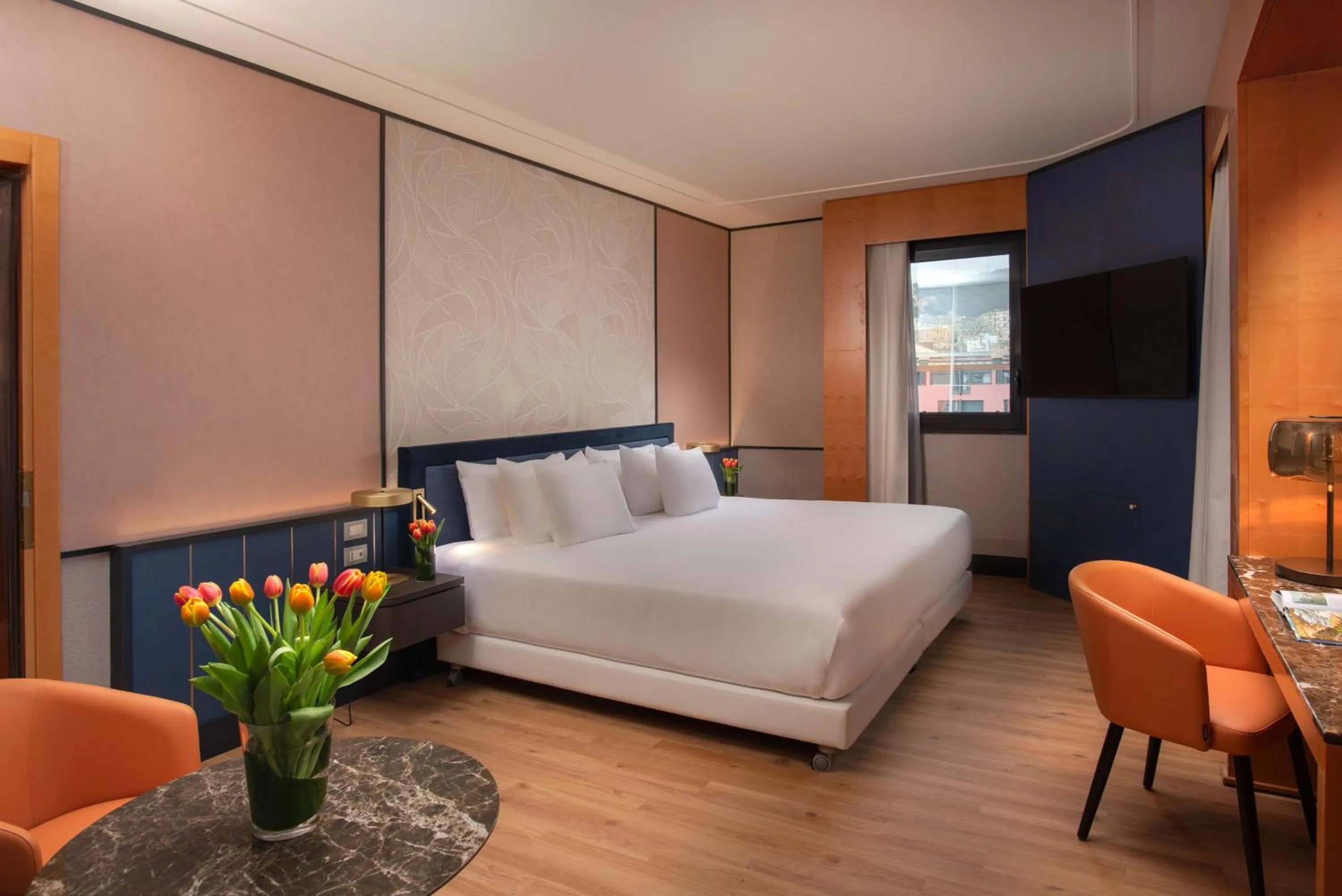 Bedroom, Bed in NH Collection Genova Marina