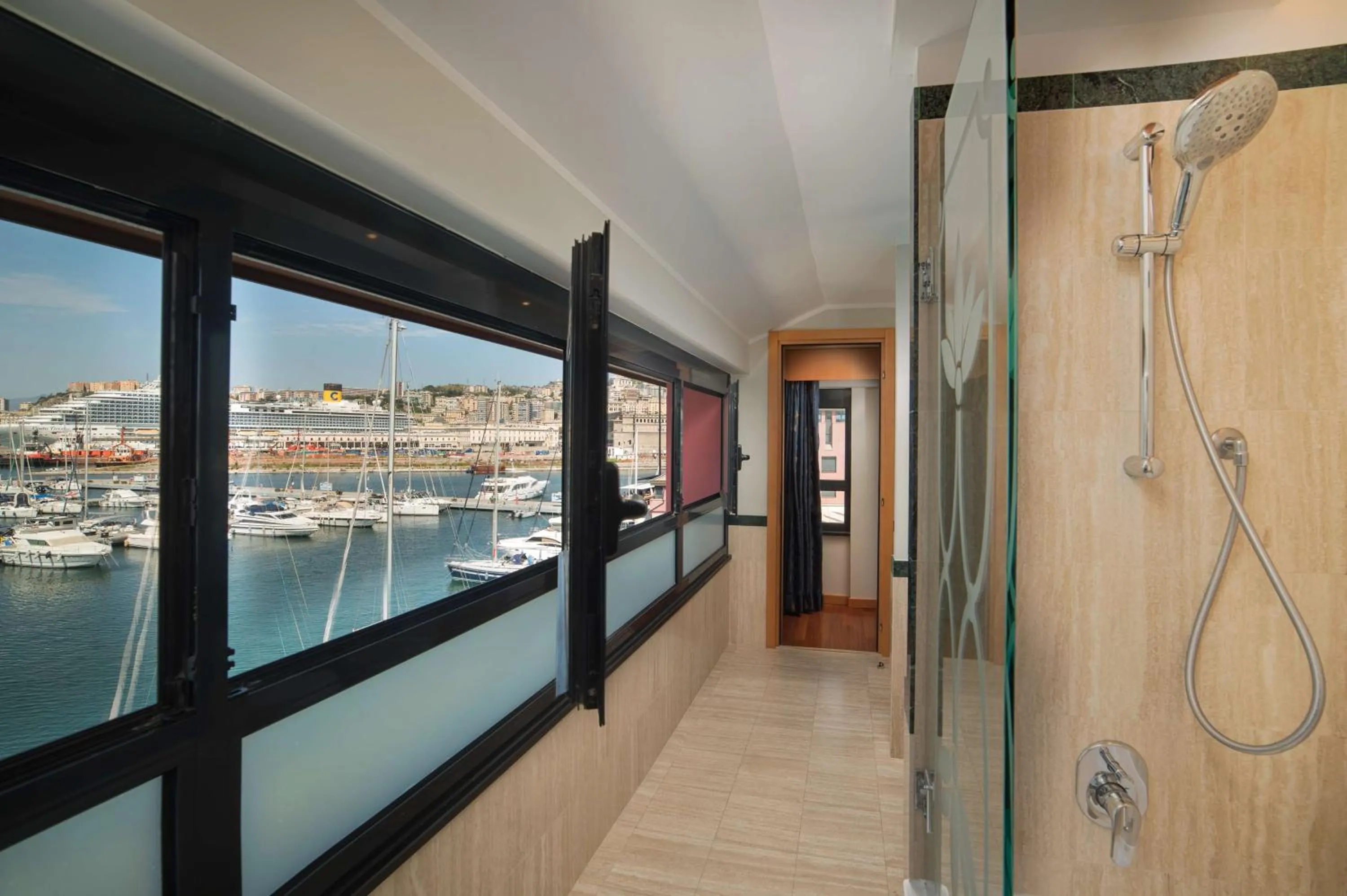 Bathroom in NH Collection Genova Marina