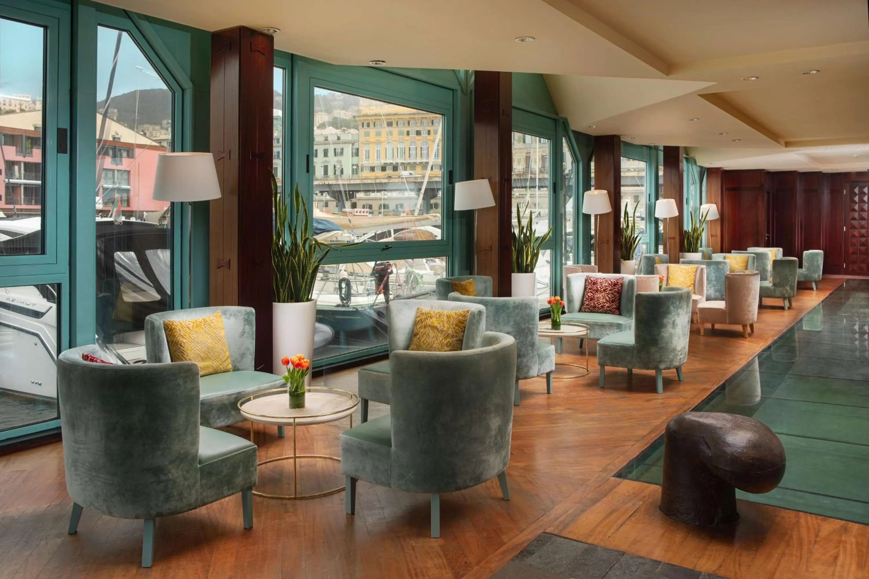 Lobby or reception in NH Collection Genova Marina