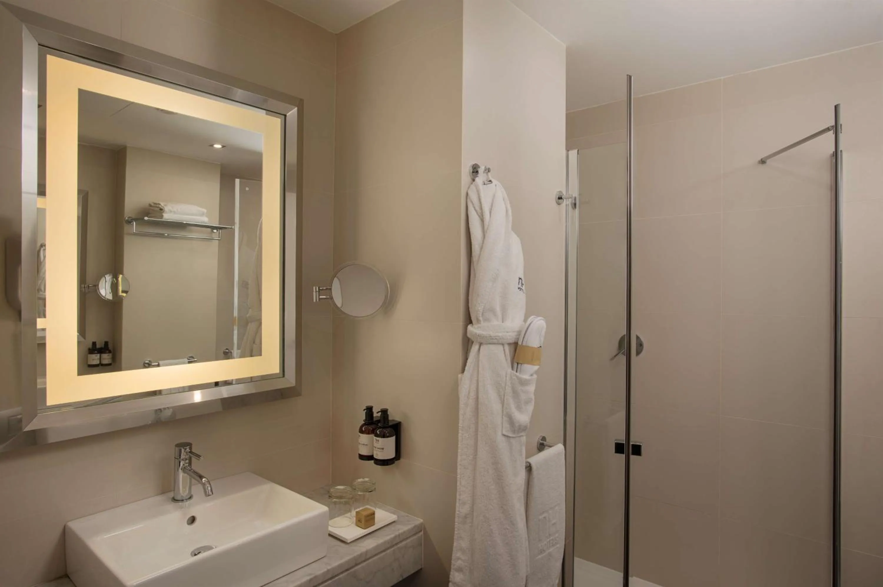 Bathroom in NH Genova Centro