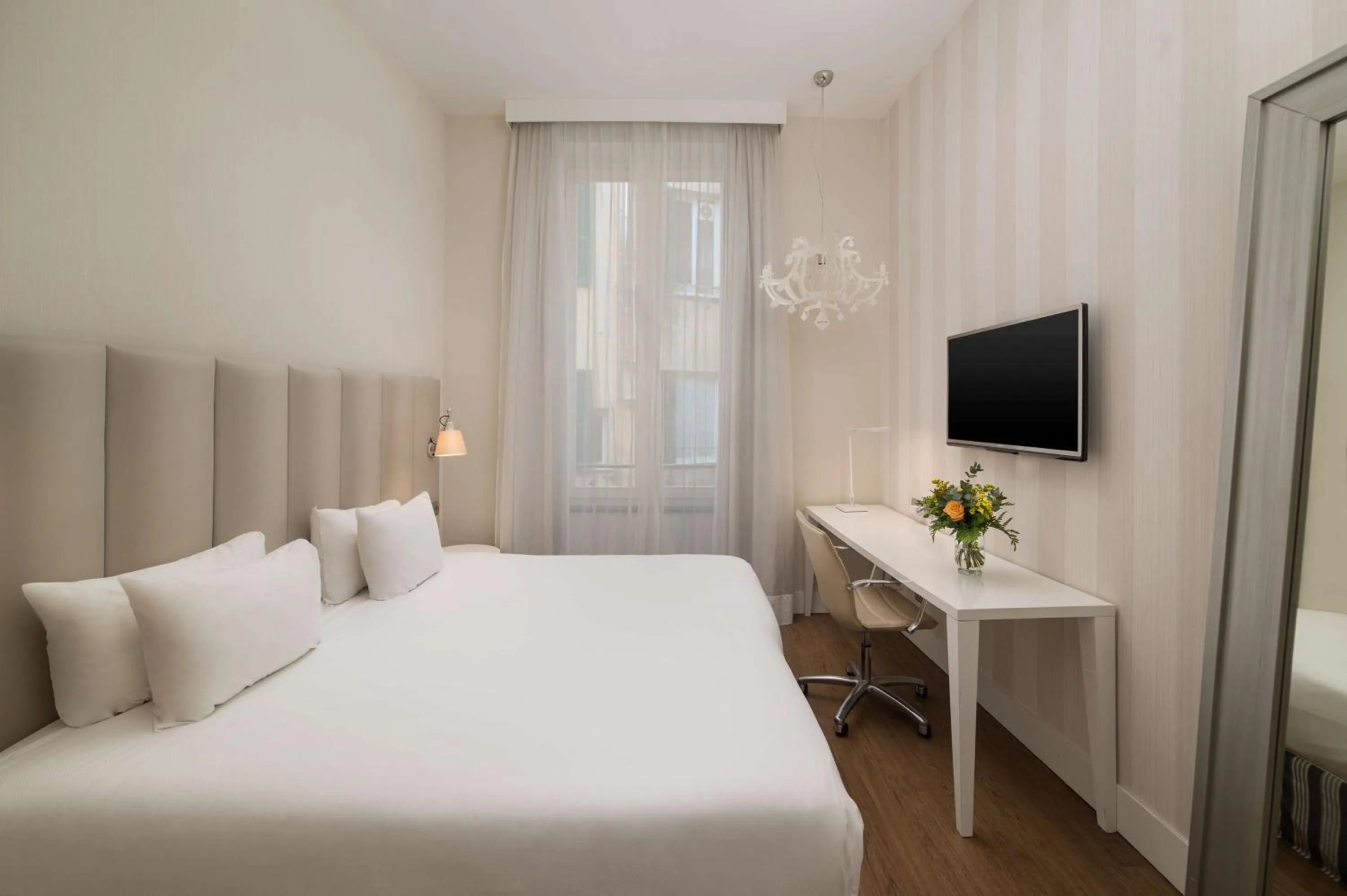 Bedroom, Bed in NH Genova Centro