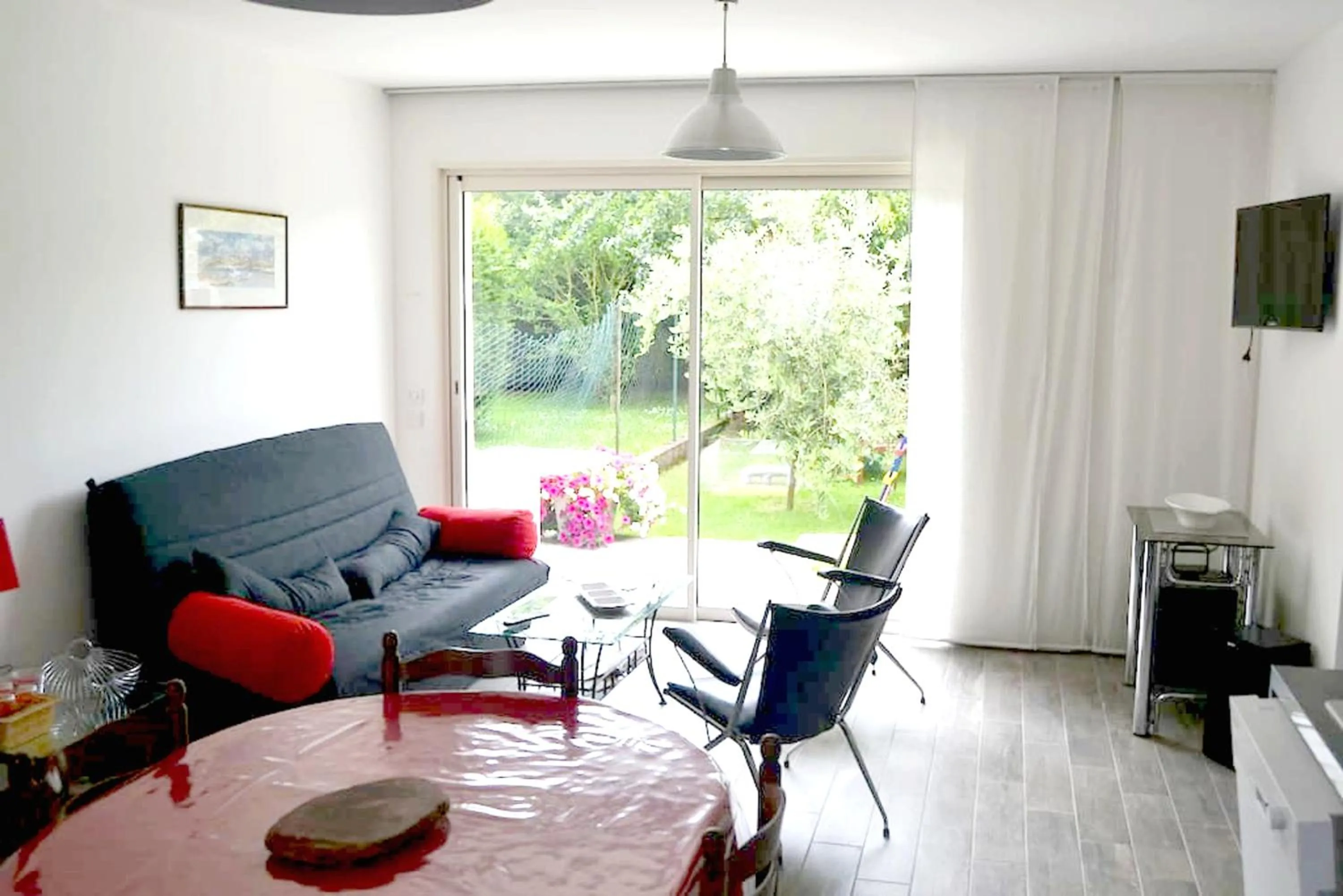 Maison charmante à Saint-Jouan-des-Guérets avec jardin clôturé