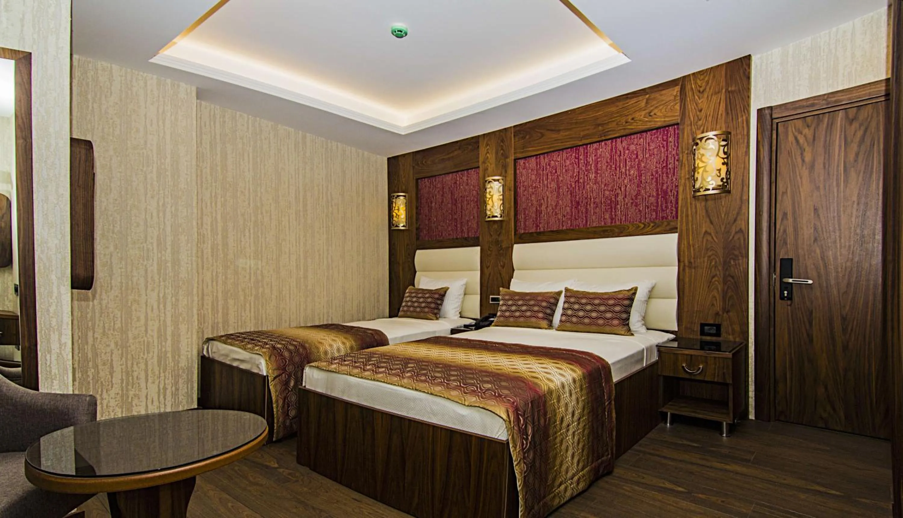 Photo of the whole room, Bed in İstanbul Vertu Hotel