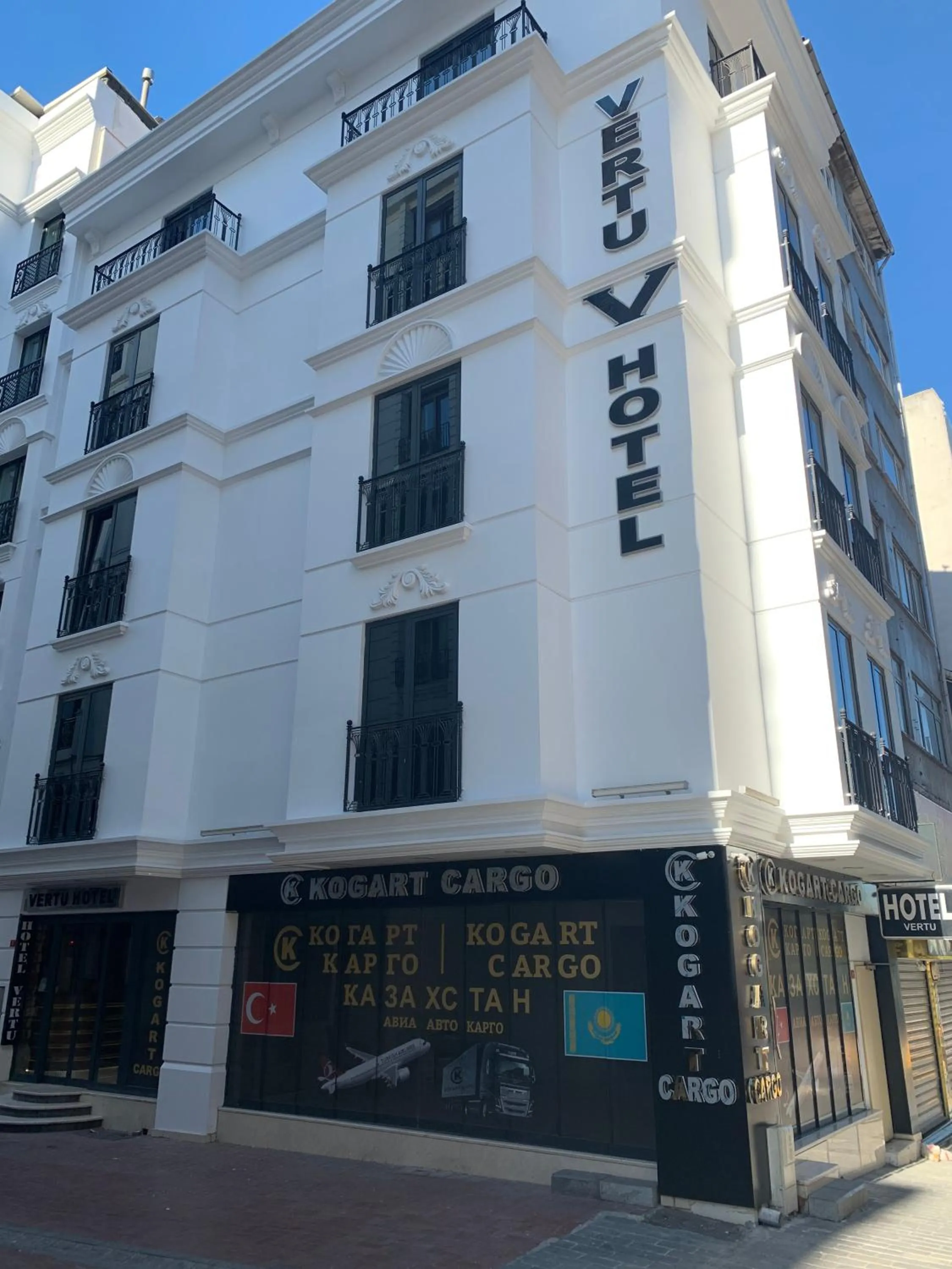 Property building in İstanbul Vertu Hotel