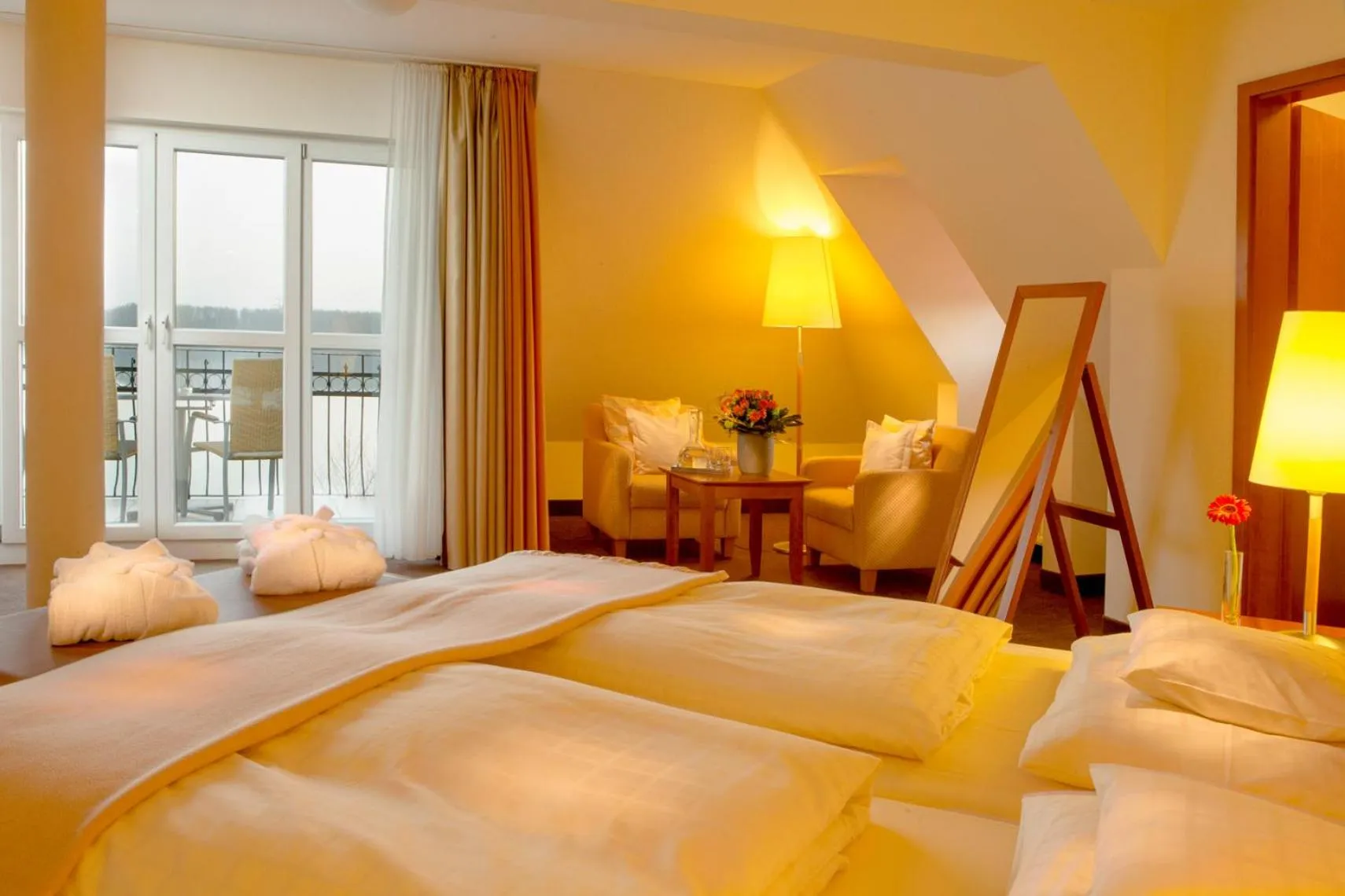 Bed in Seehotel Niedernberg - Das Dorf am See