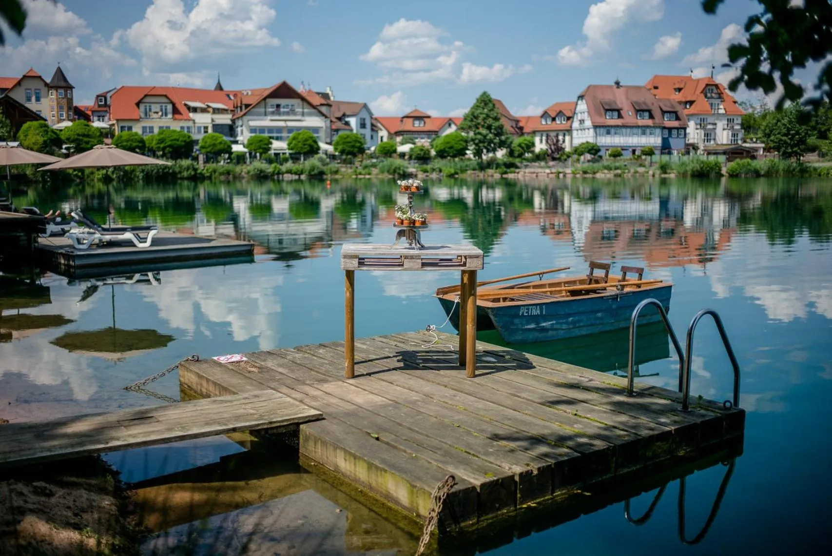 Lake view in Seehotel Niedernberg - Das Dorf am See
