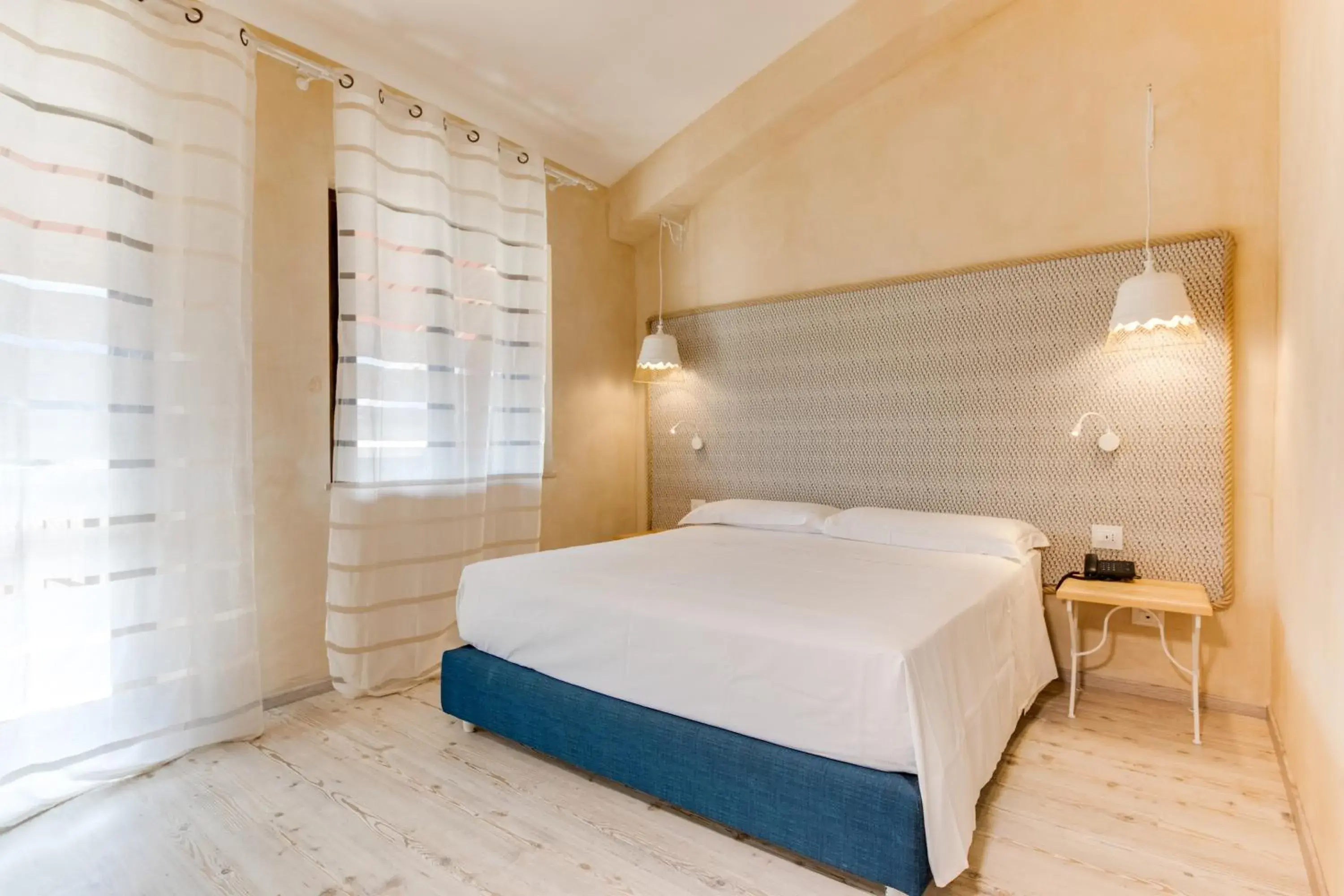 Superior Double or Twin Room with Partial Sea View in Phi Hotel La Tonnara di Bonagia Superior Double or Twin Room with Partial Sea View in Phi Hotel La Tonnara di Bonagia